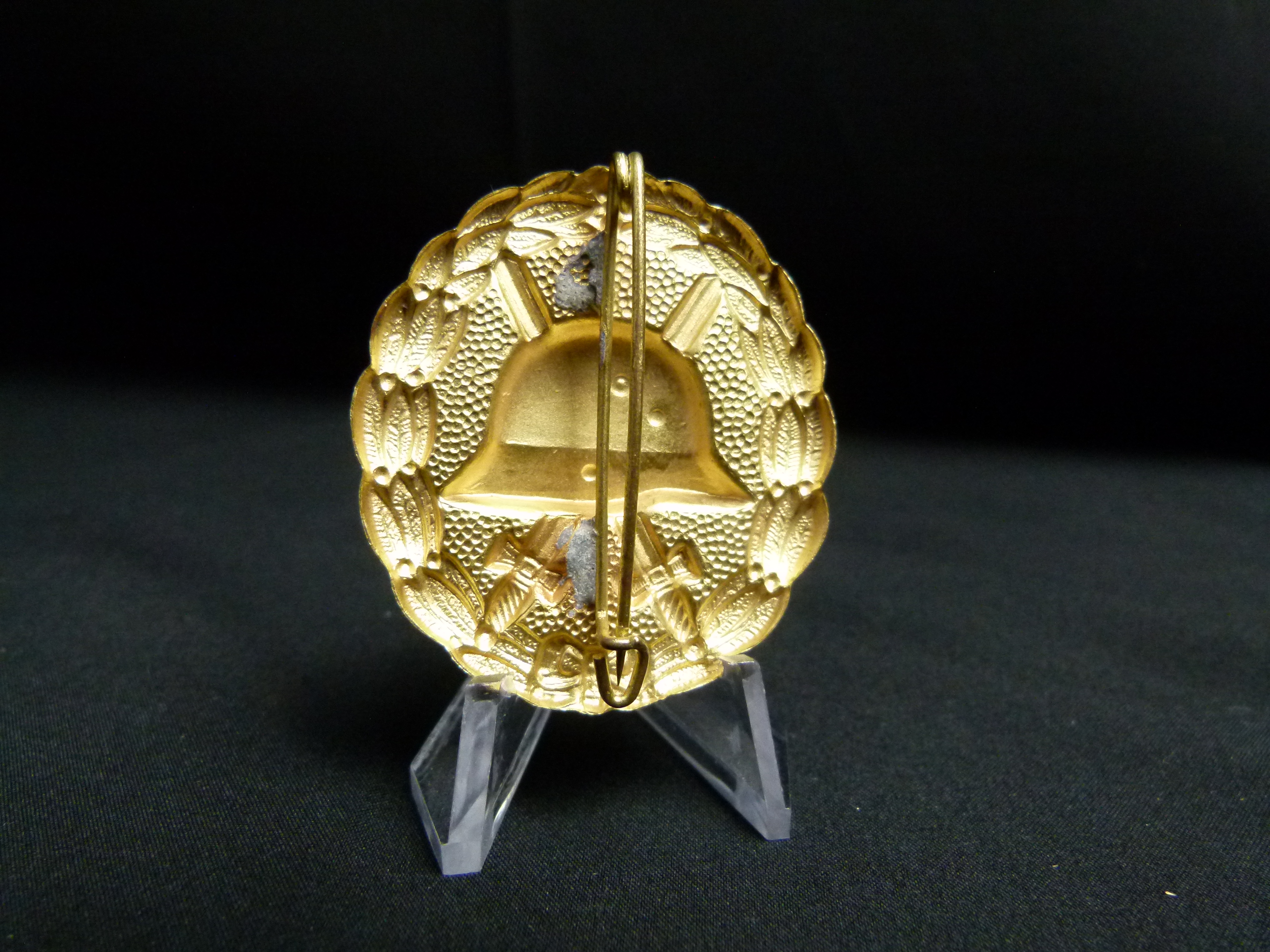 Verwundetenabzeichen in gold 1914 WK1