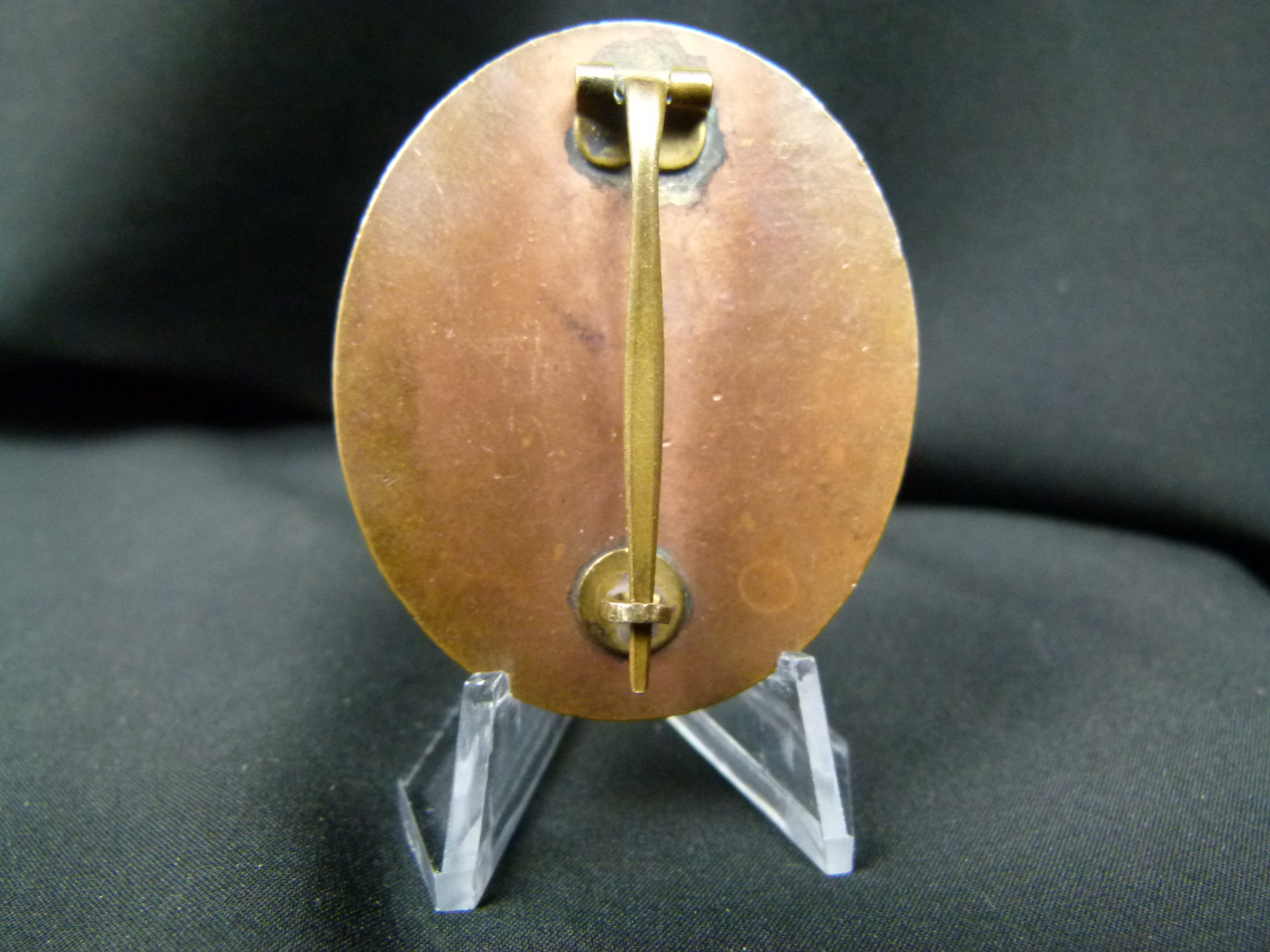 Verwundetenabzeichen in Gold L/10 Deschler Design