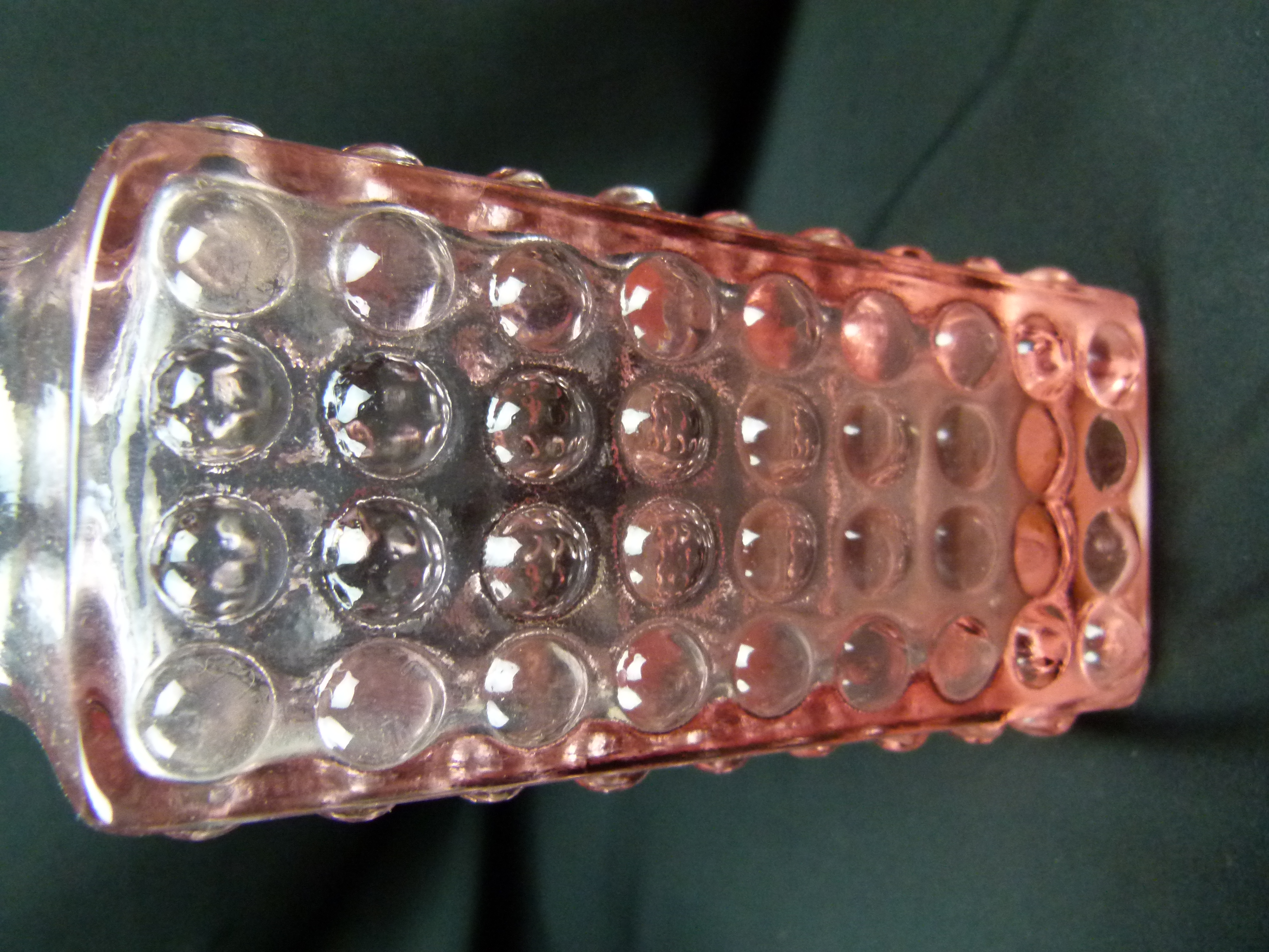 Rosa Pressglas Flasche Warzenglas 60er Jahre