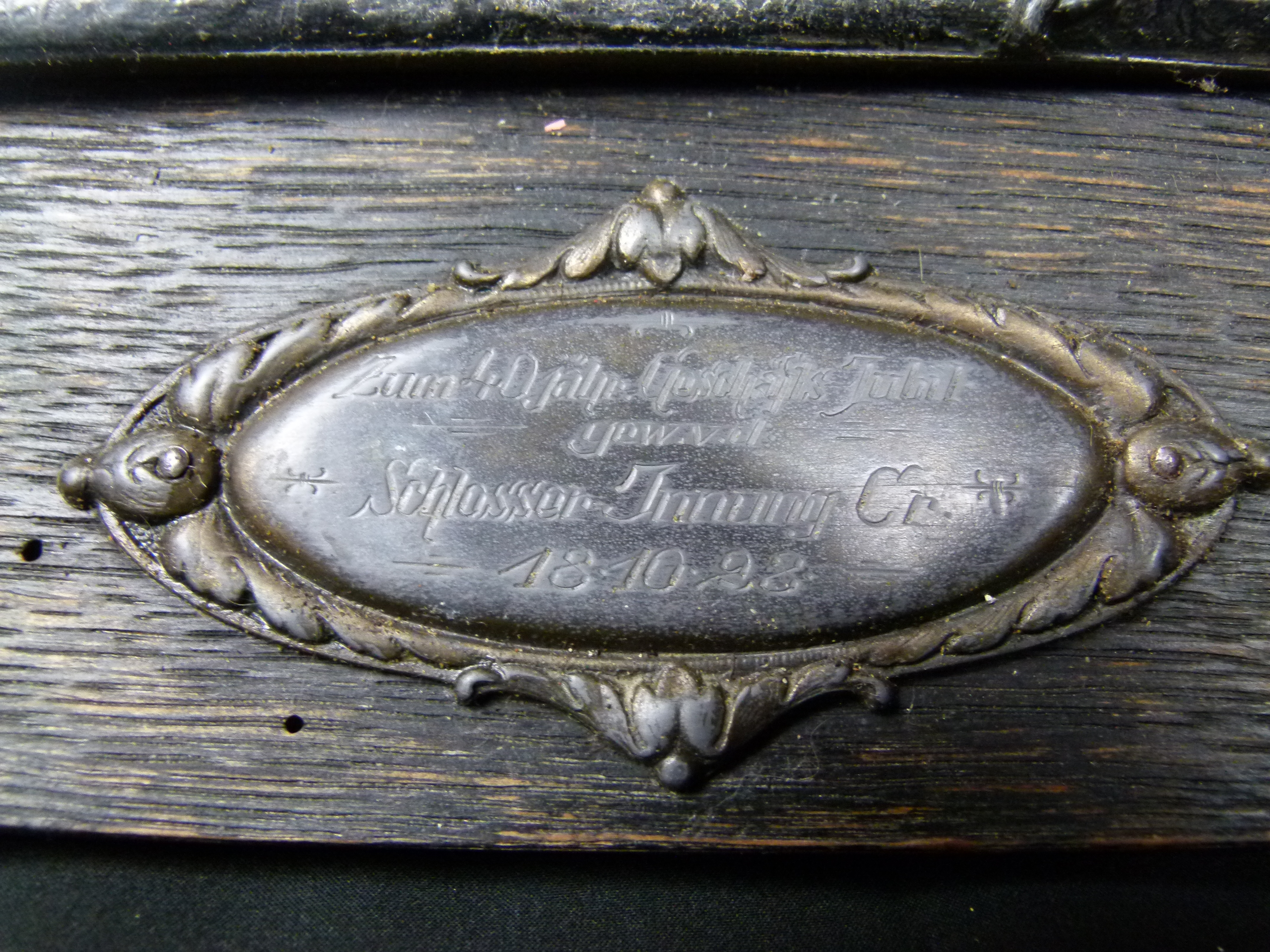 Reliefbild Georg Bommer mit Dampflock 1928