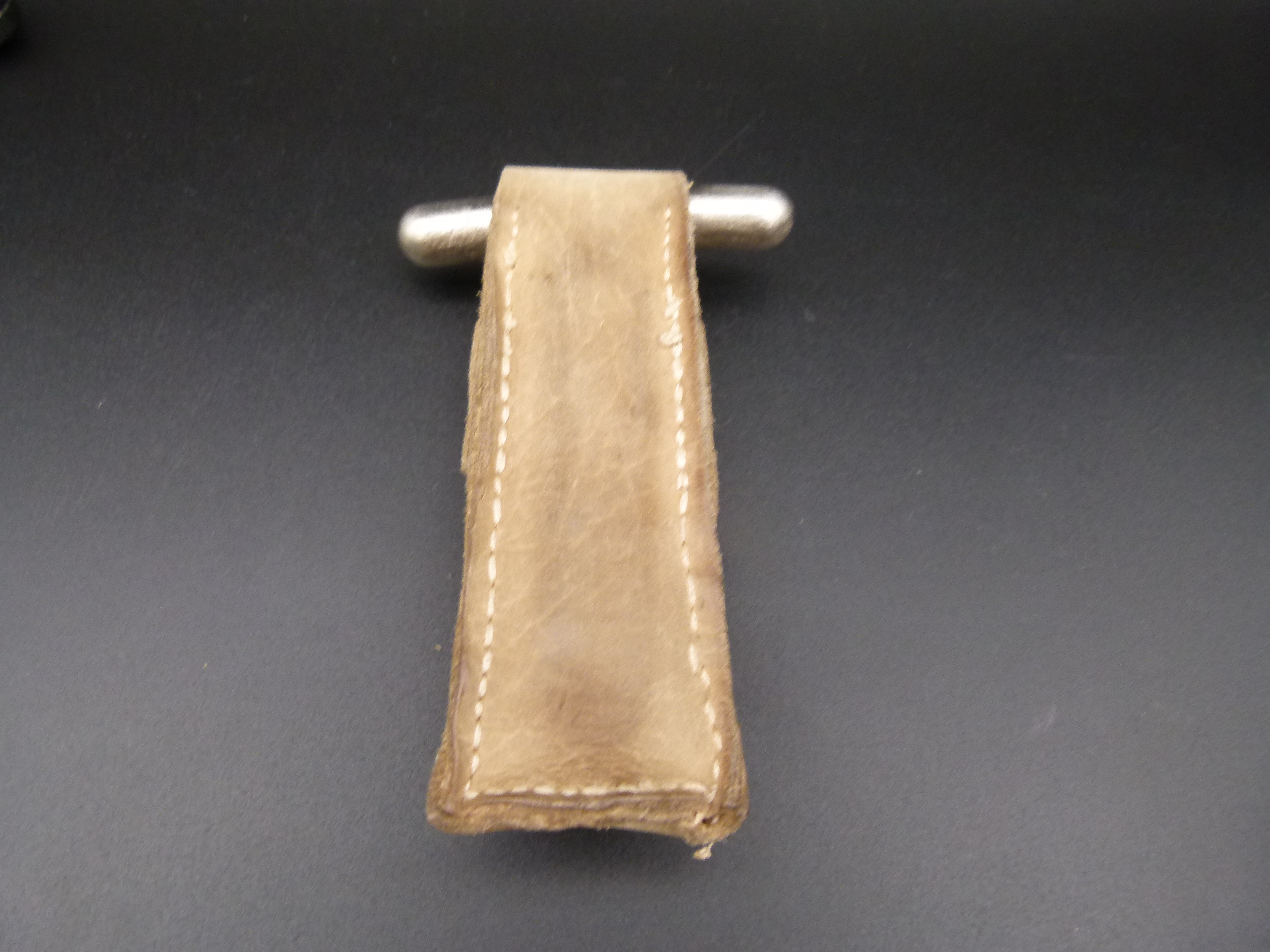 Handfesseln Knebelkette in Tasche DDR VP MFS