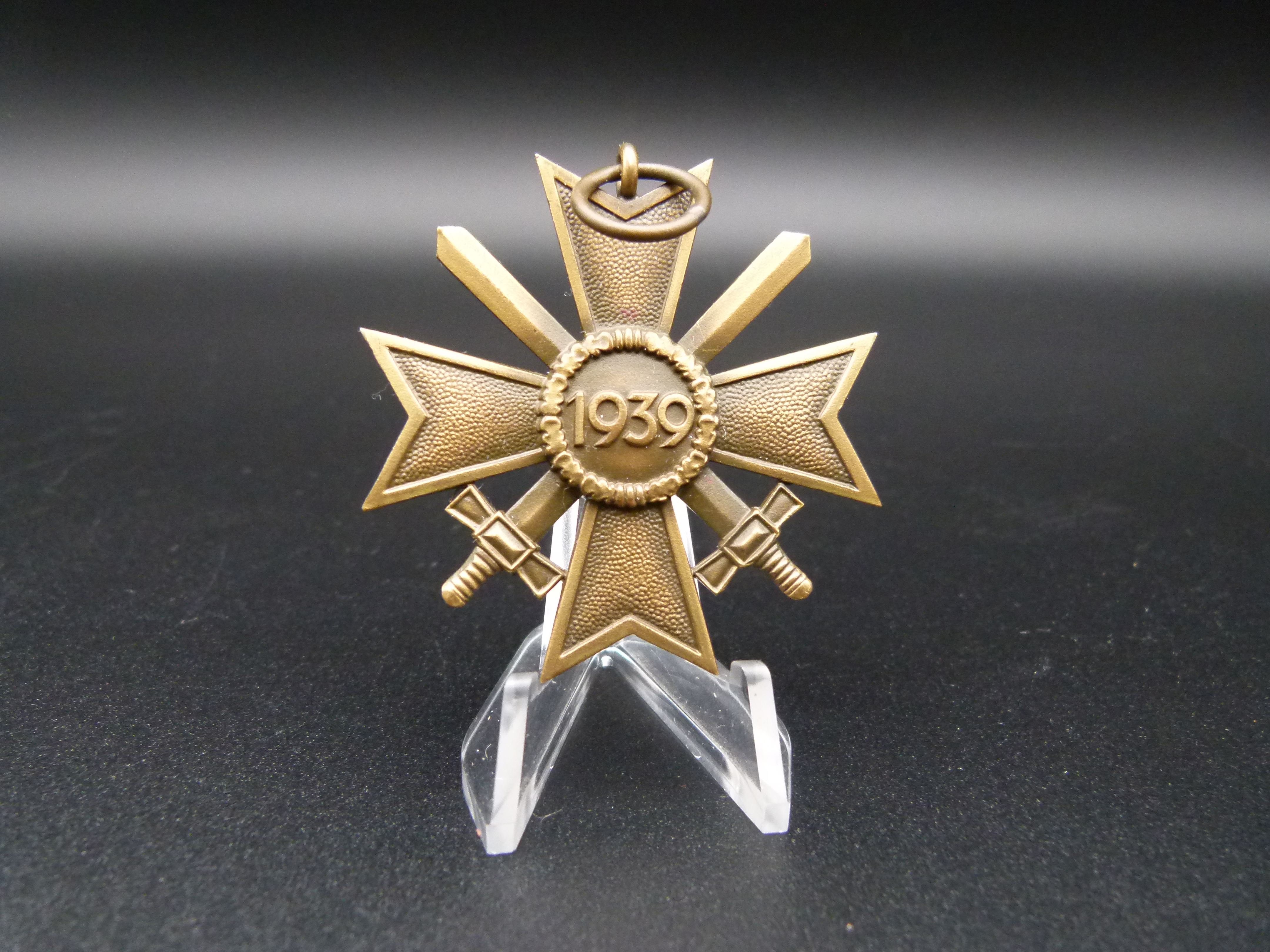 Kriegsverdienstkreuz 2 Klasse mit X Hersteller 65