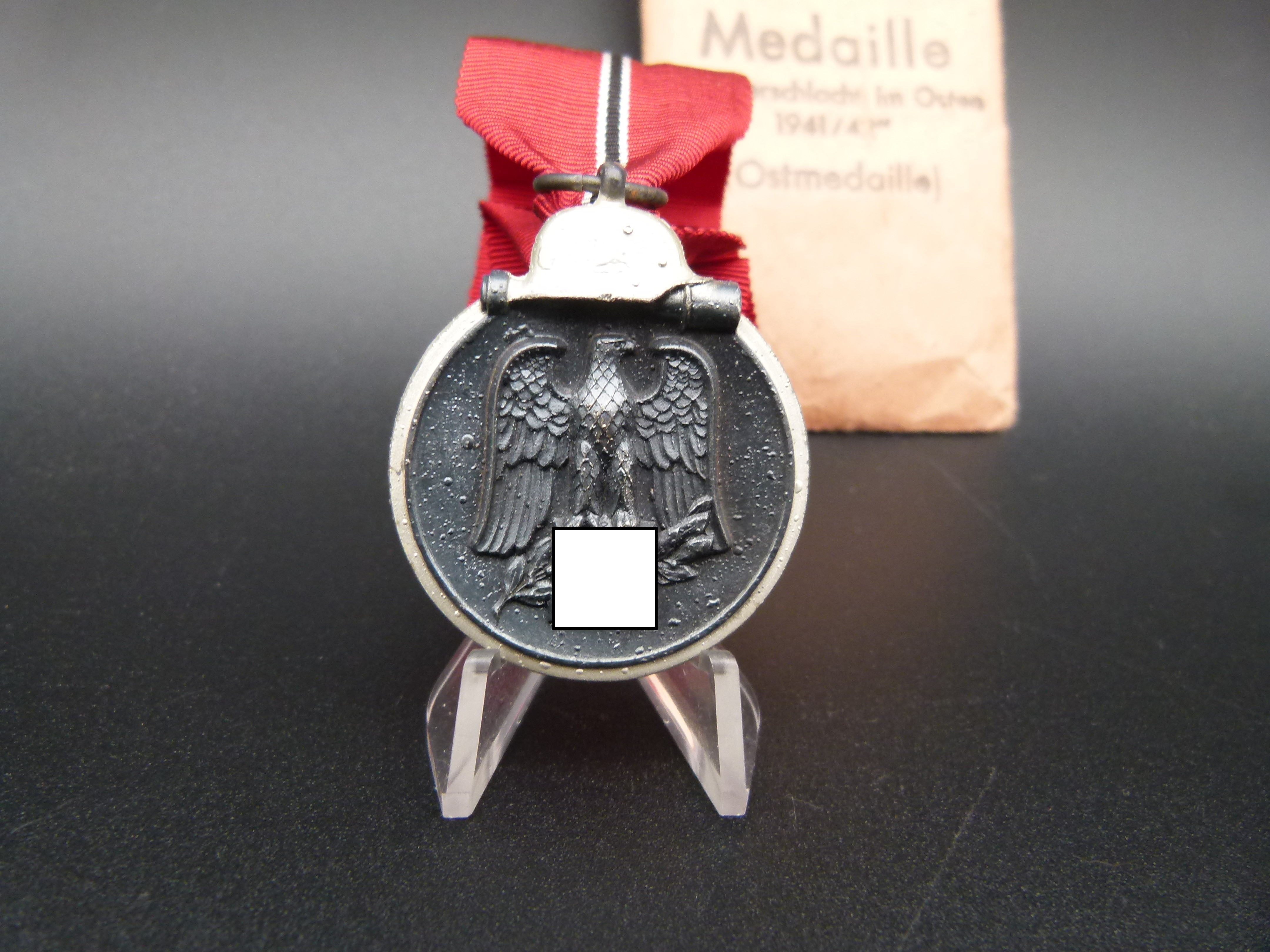 Ostmedaille mit Tuete Hersteller 100 Winterschlacht