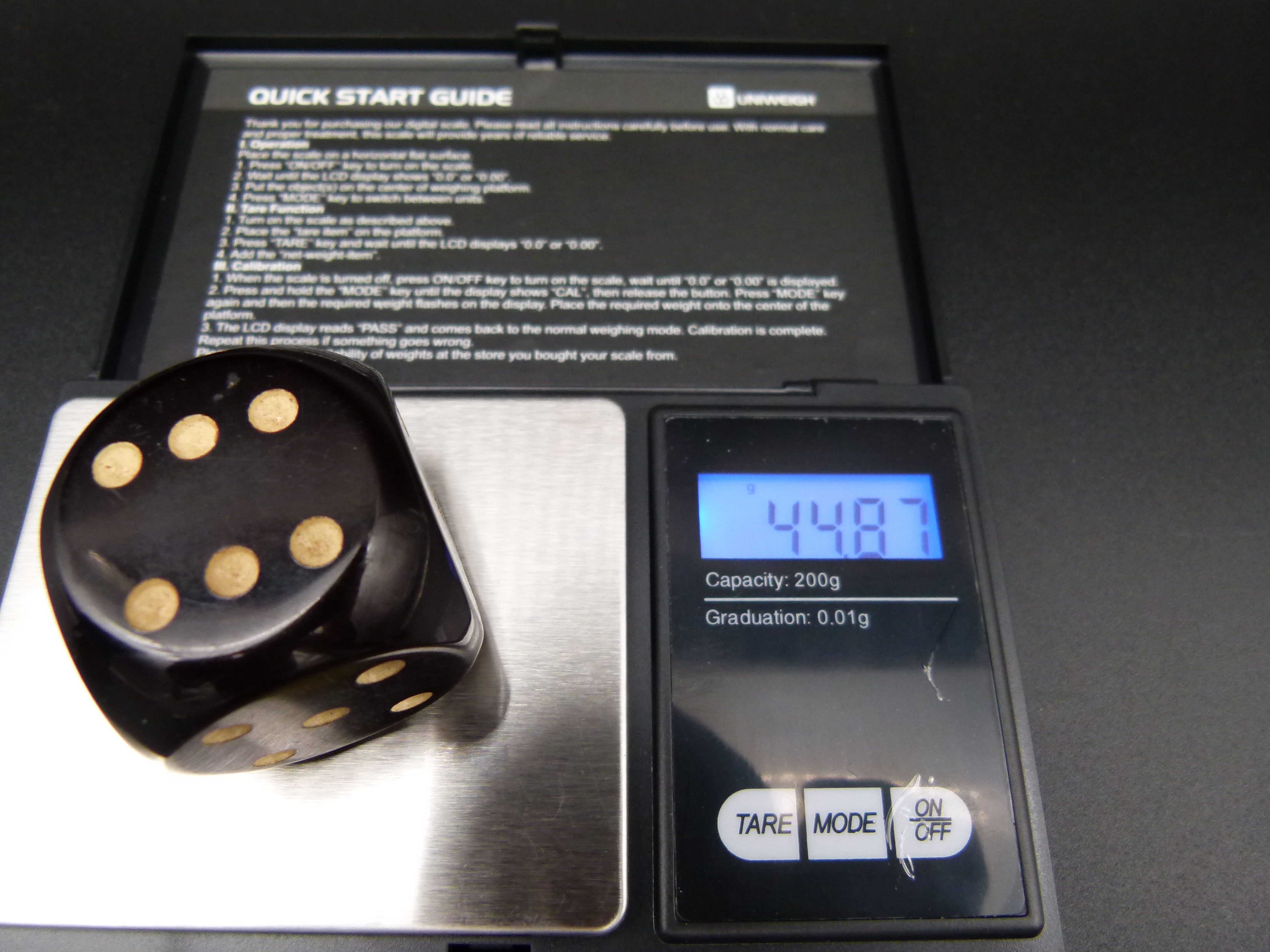 Katalin DDR Wuerfel gruenbraun 3,4 cm 44,87 gramm