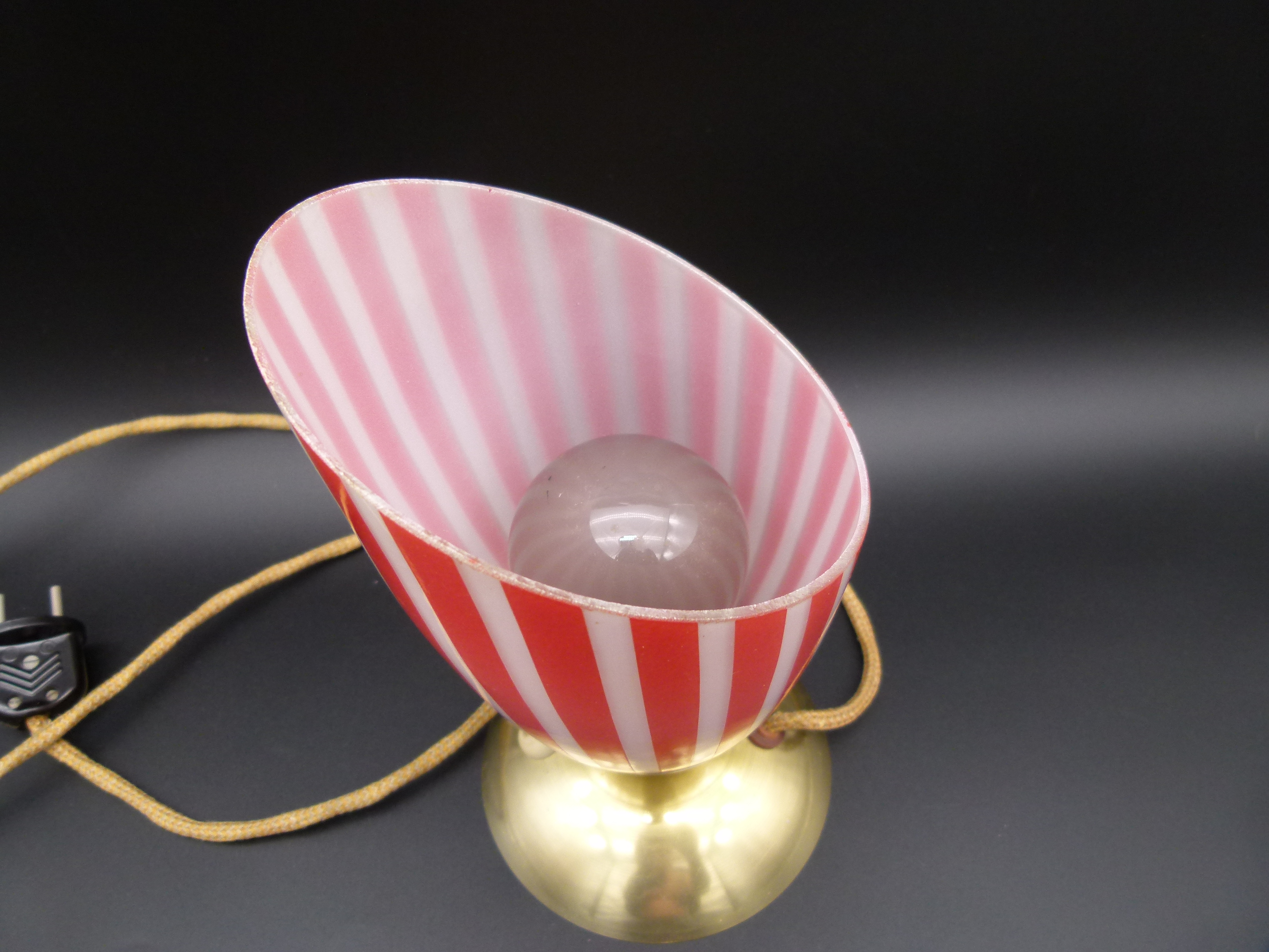 Vintage 60er Nachttisch Tuetenlampe rot weiß