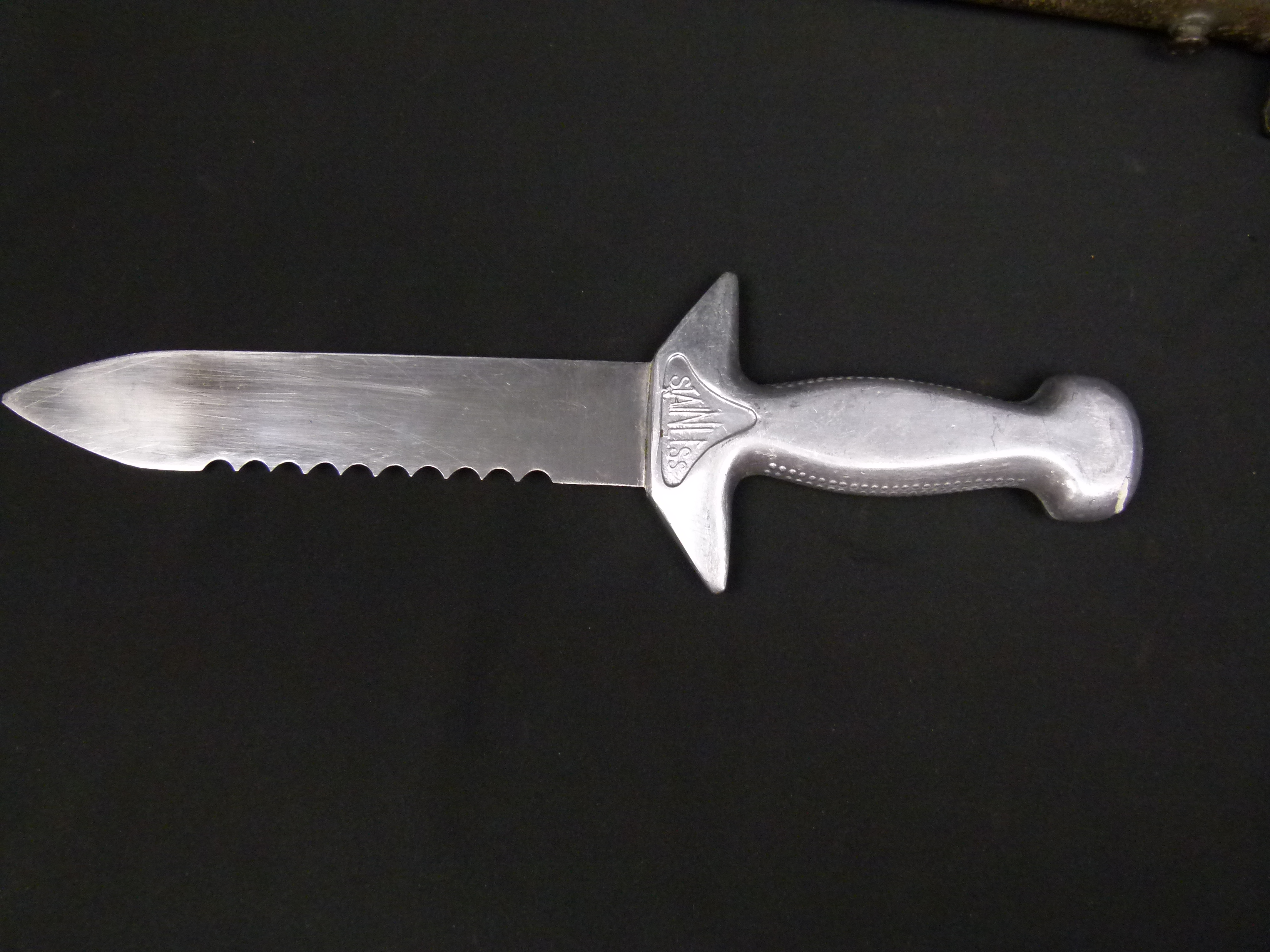 DDR Tauchermesser Pirat