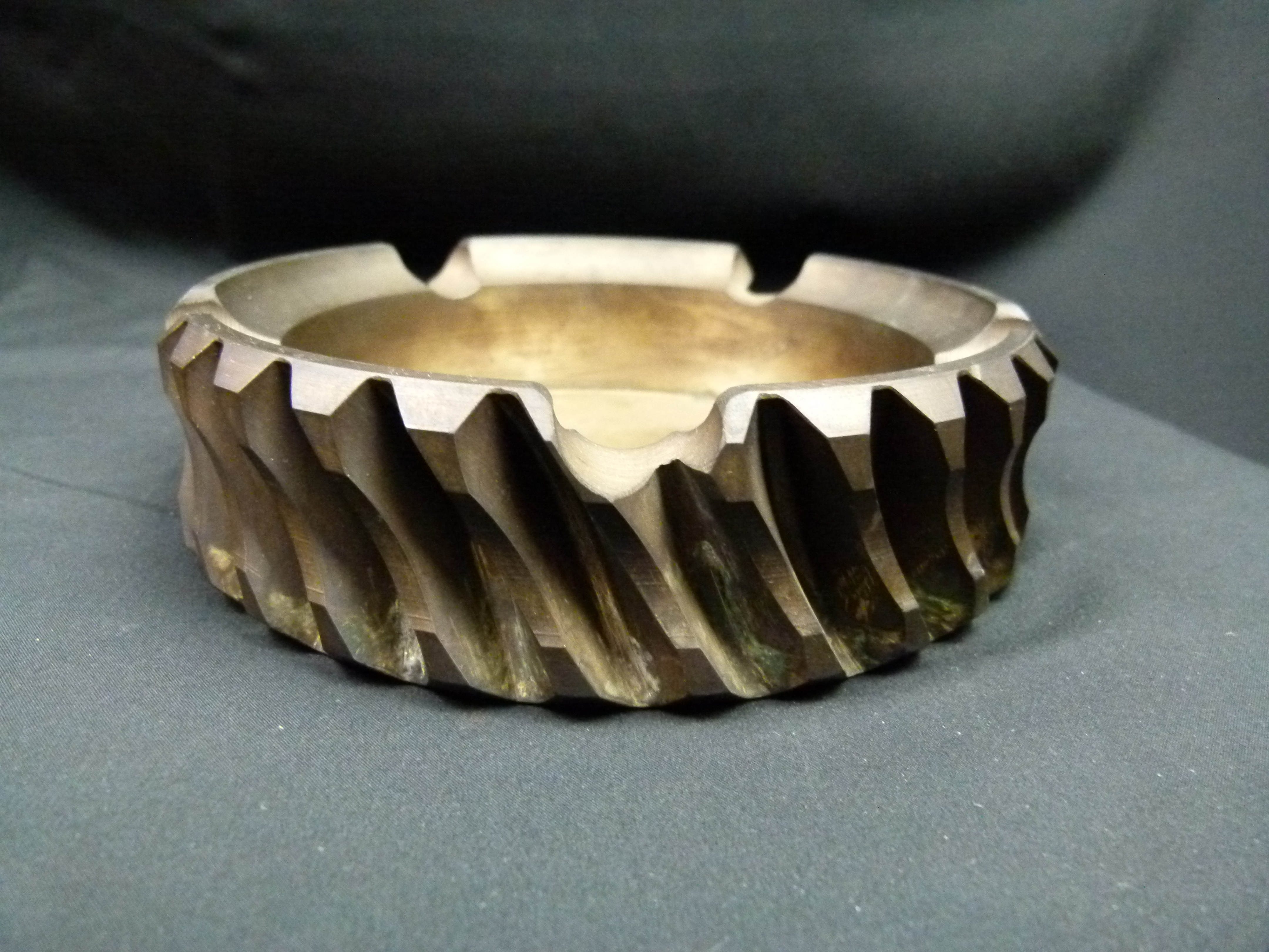 Schneckenzahnrad Aschenbecher Industrie Design 