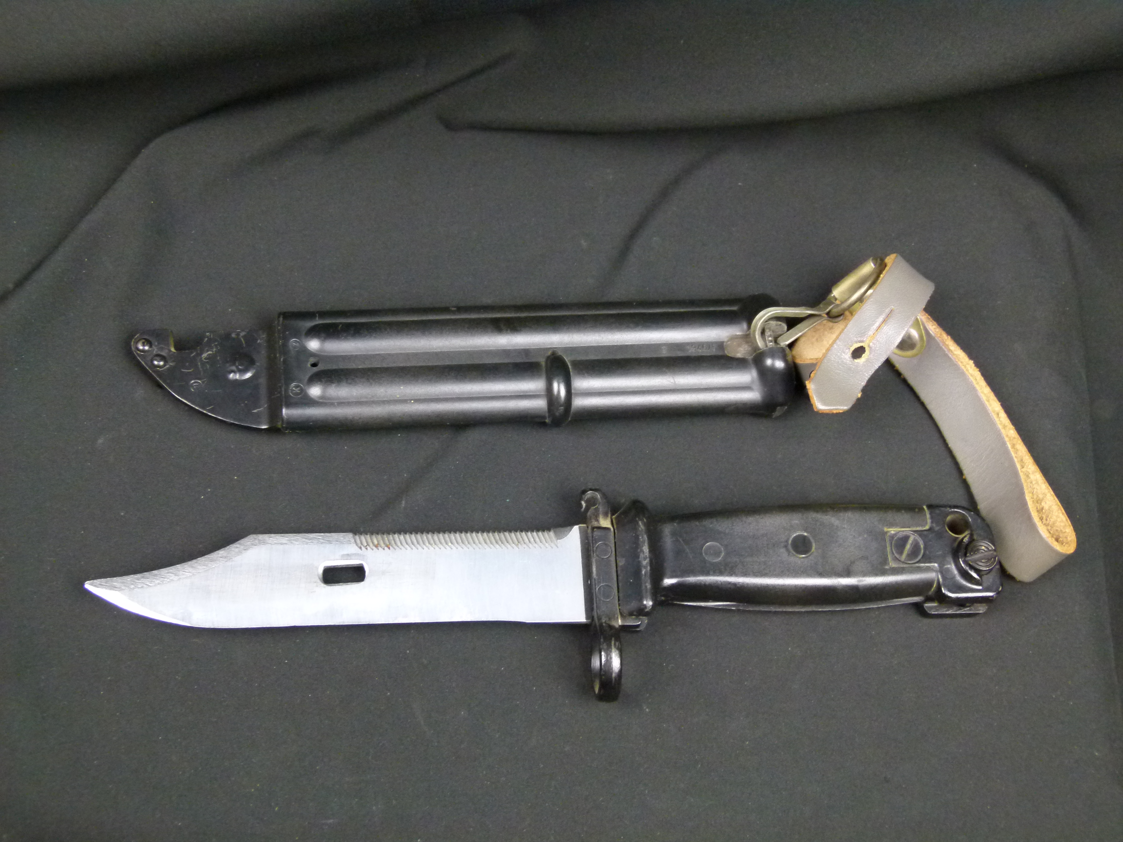 AK47 Bajonett NVA mit Ritznummer Nummerngleich 