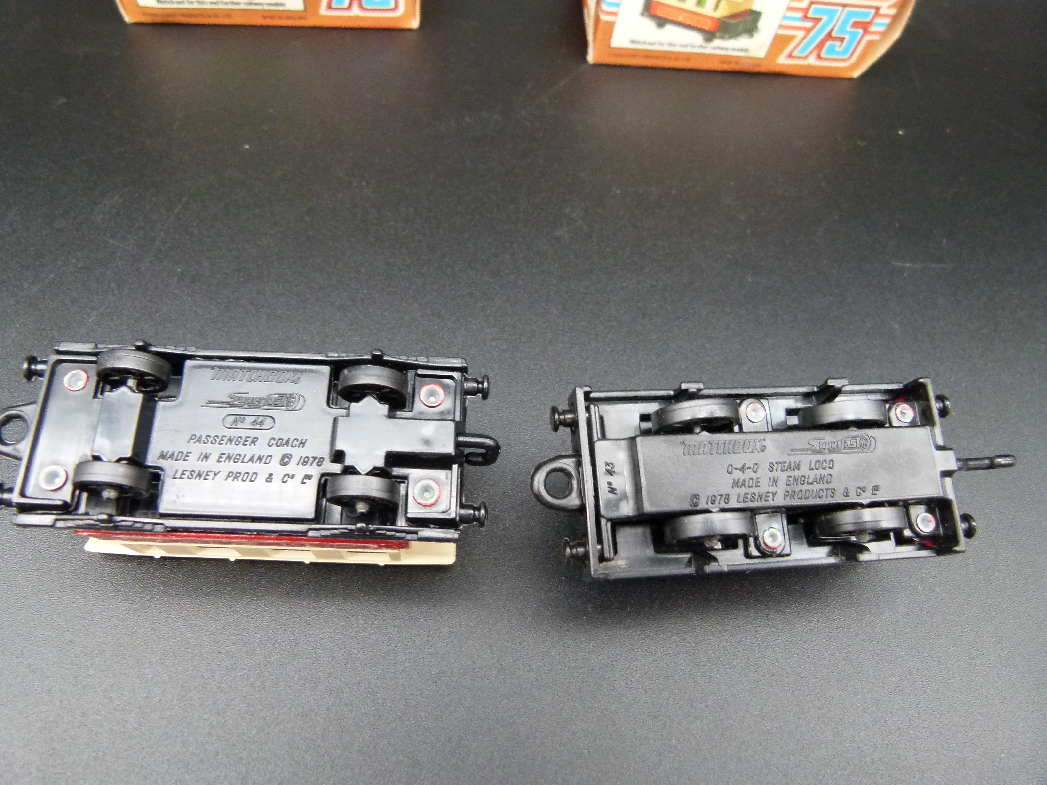 Matchbox Locomotive und Passenger Coach in OVP