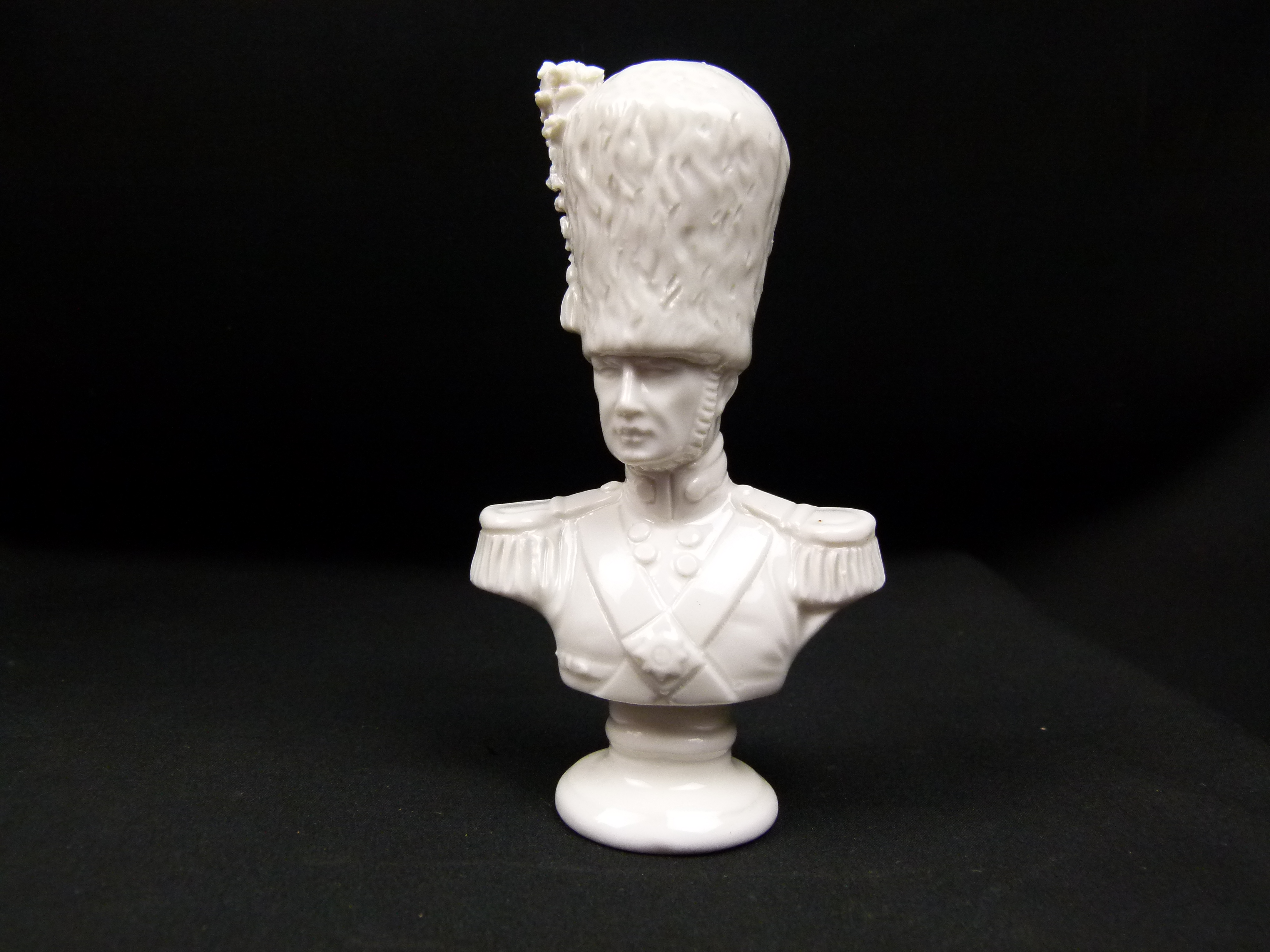 Porzellanfigur 1833 - Rudolf Kaemmer Volkstedt