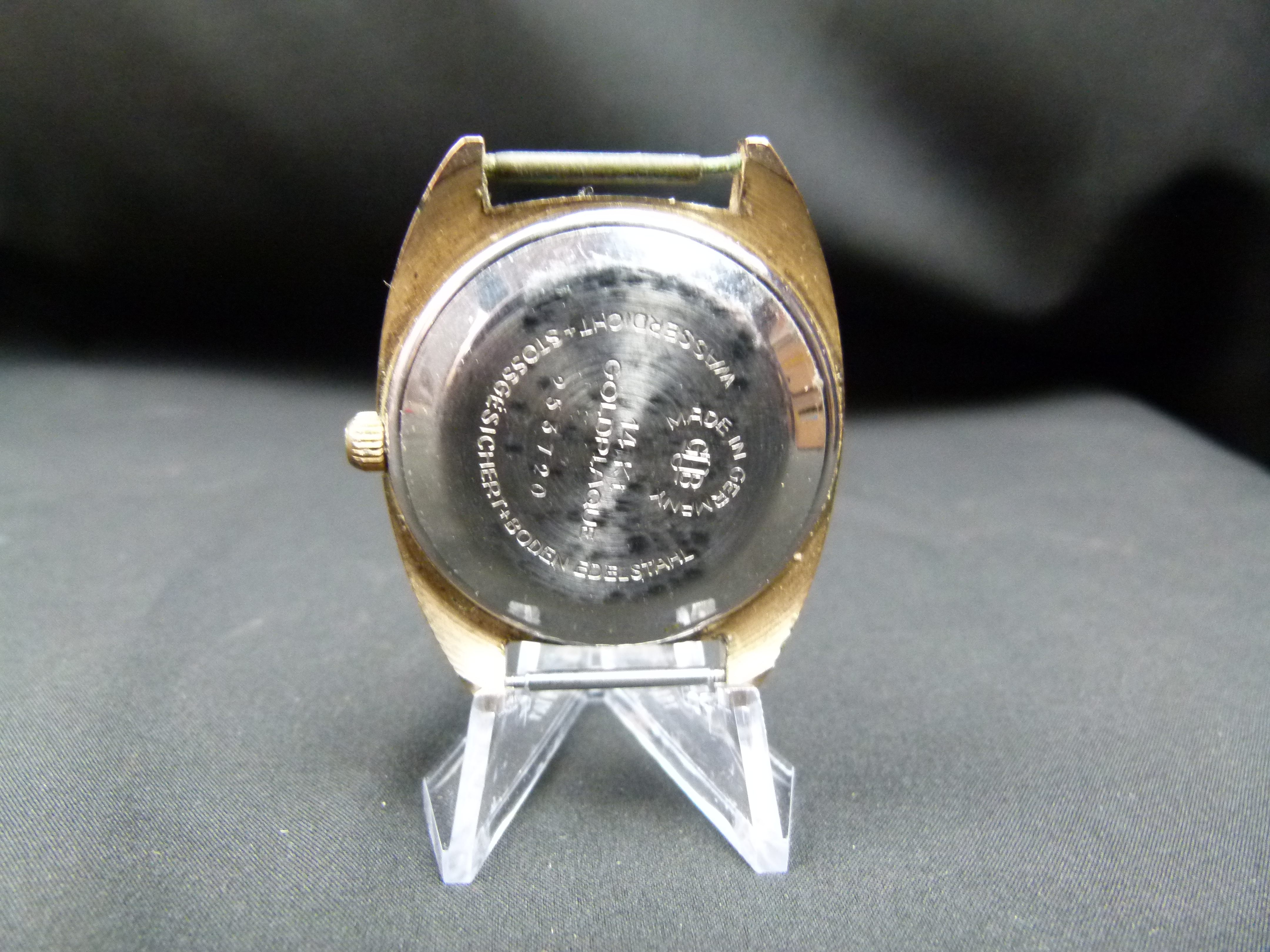 GUB Glashuette Spezimatic mit roten Ziffernblatt