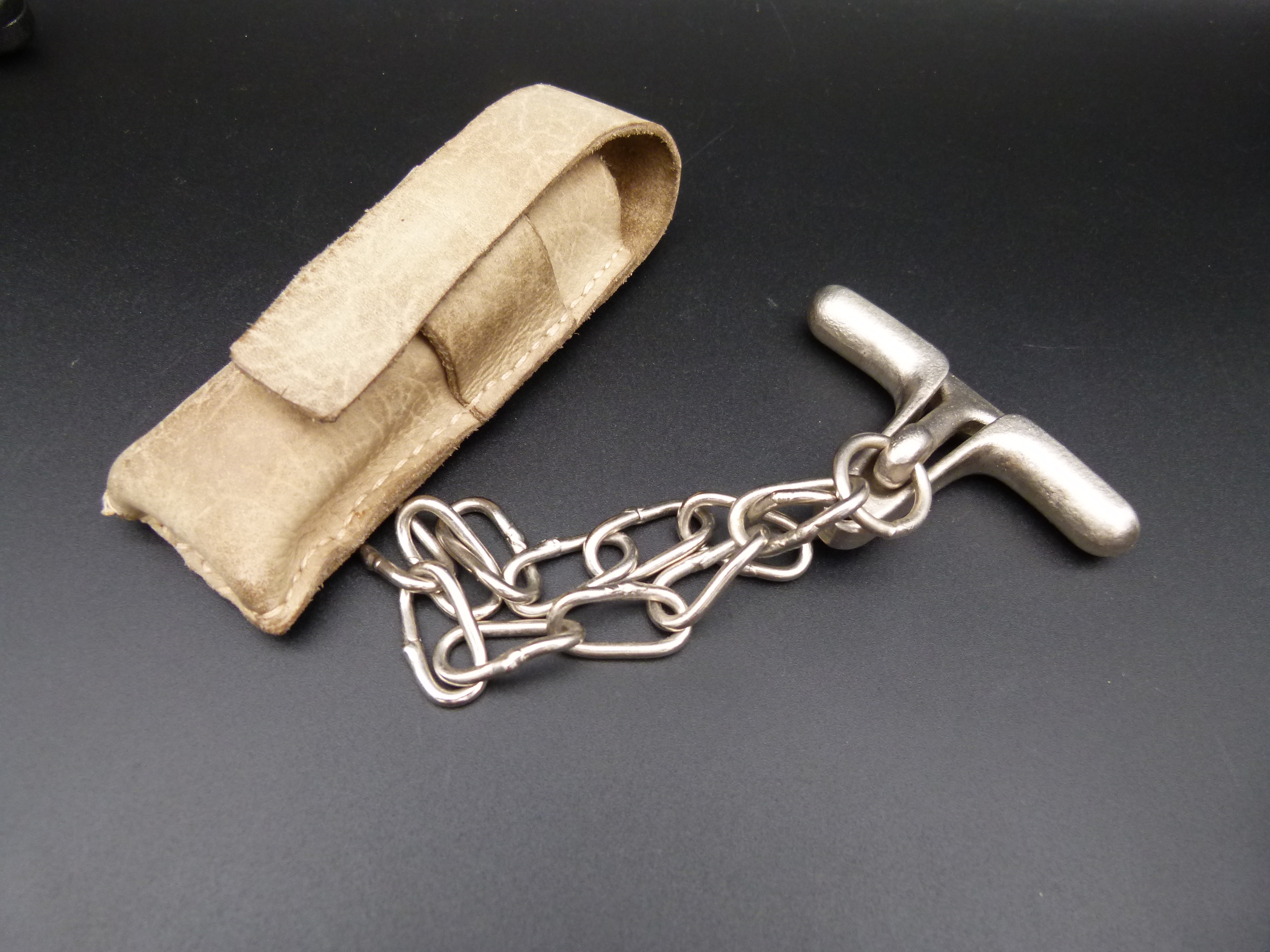 Handfesseln Knebelkette in Tasche DDR VP MFS