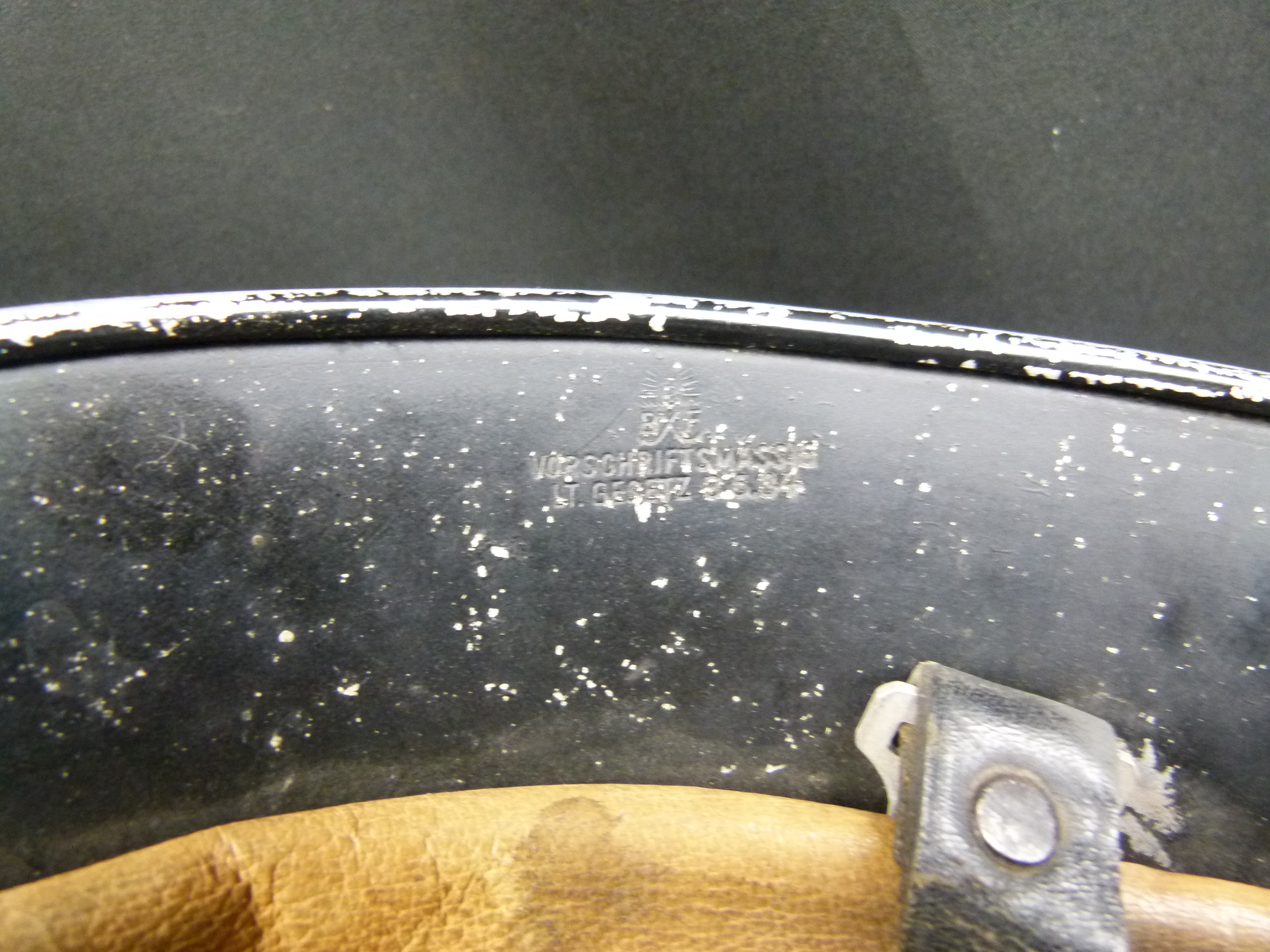Stahlhelm Feuerschutzpolizei 1934 mit Ziegelbrecher
