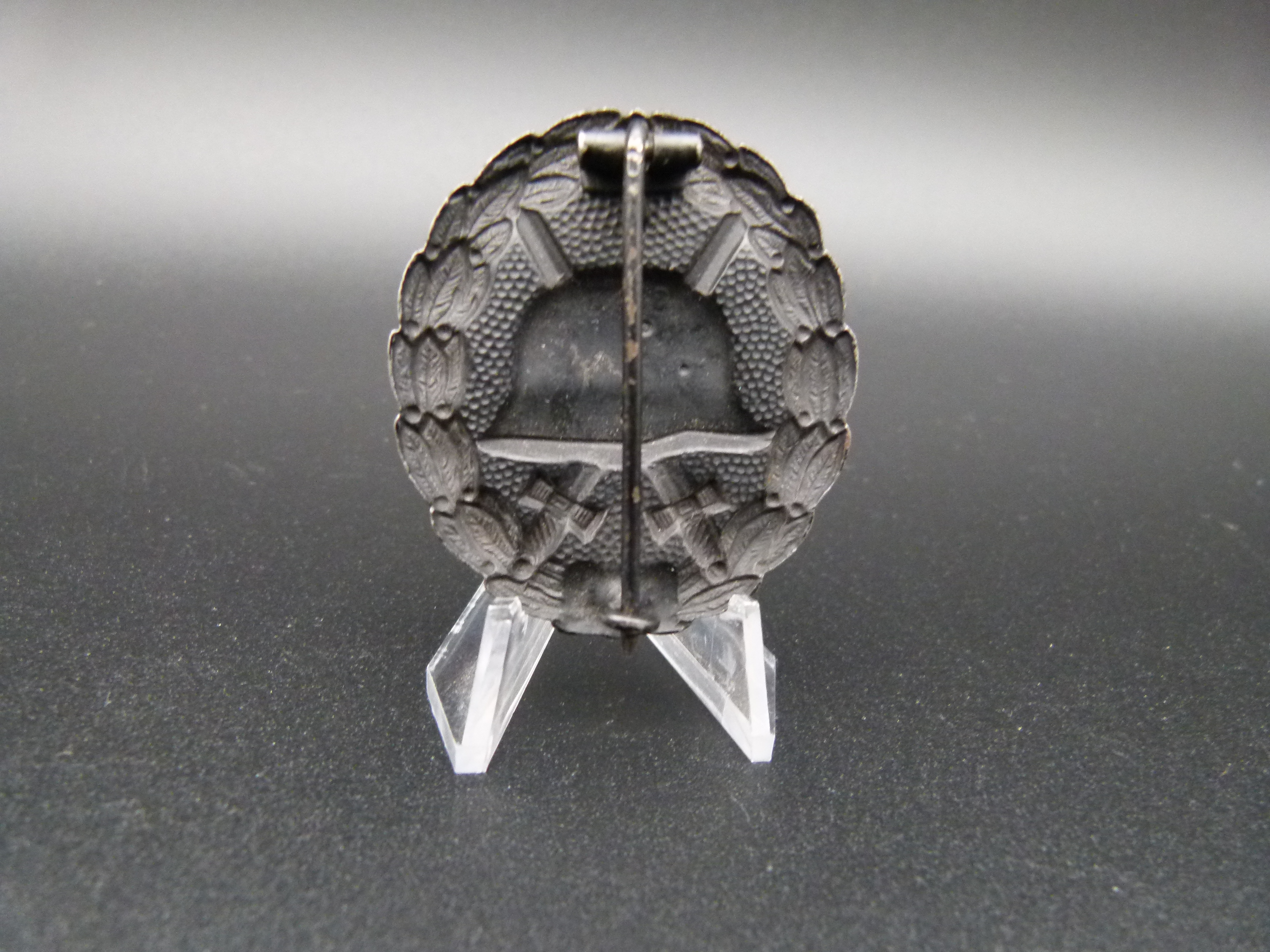 Verwundeteabzeichen schwarz WK 1  Hersteller L/56