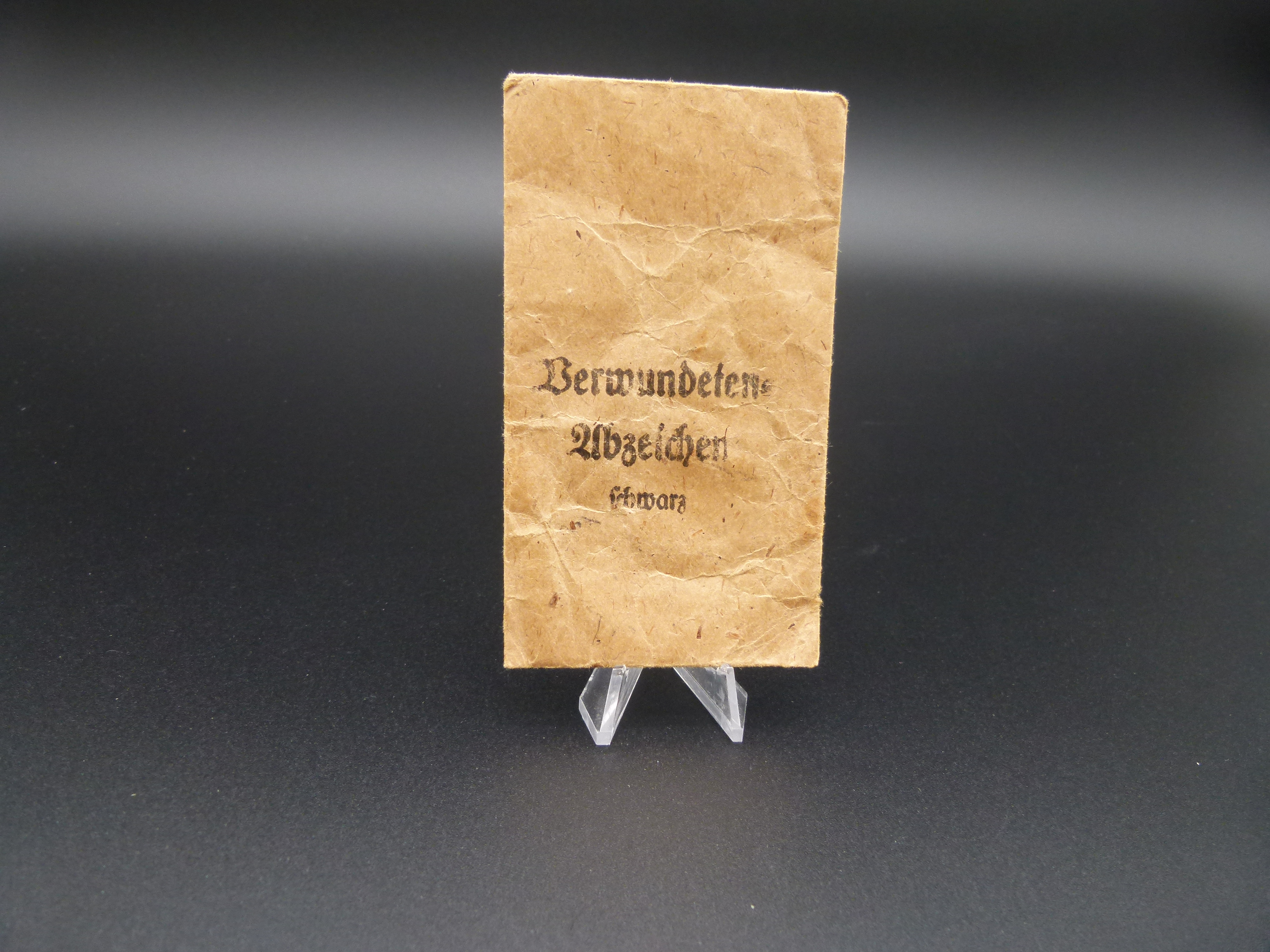 Verleihungstuete Verwundetenabzeichen schwarz 