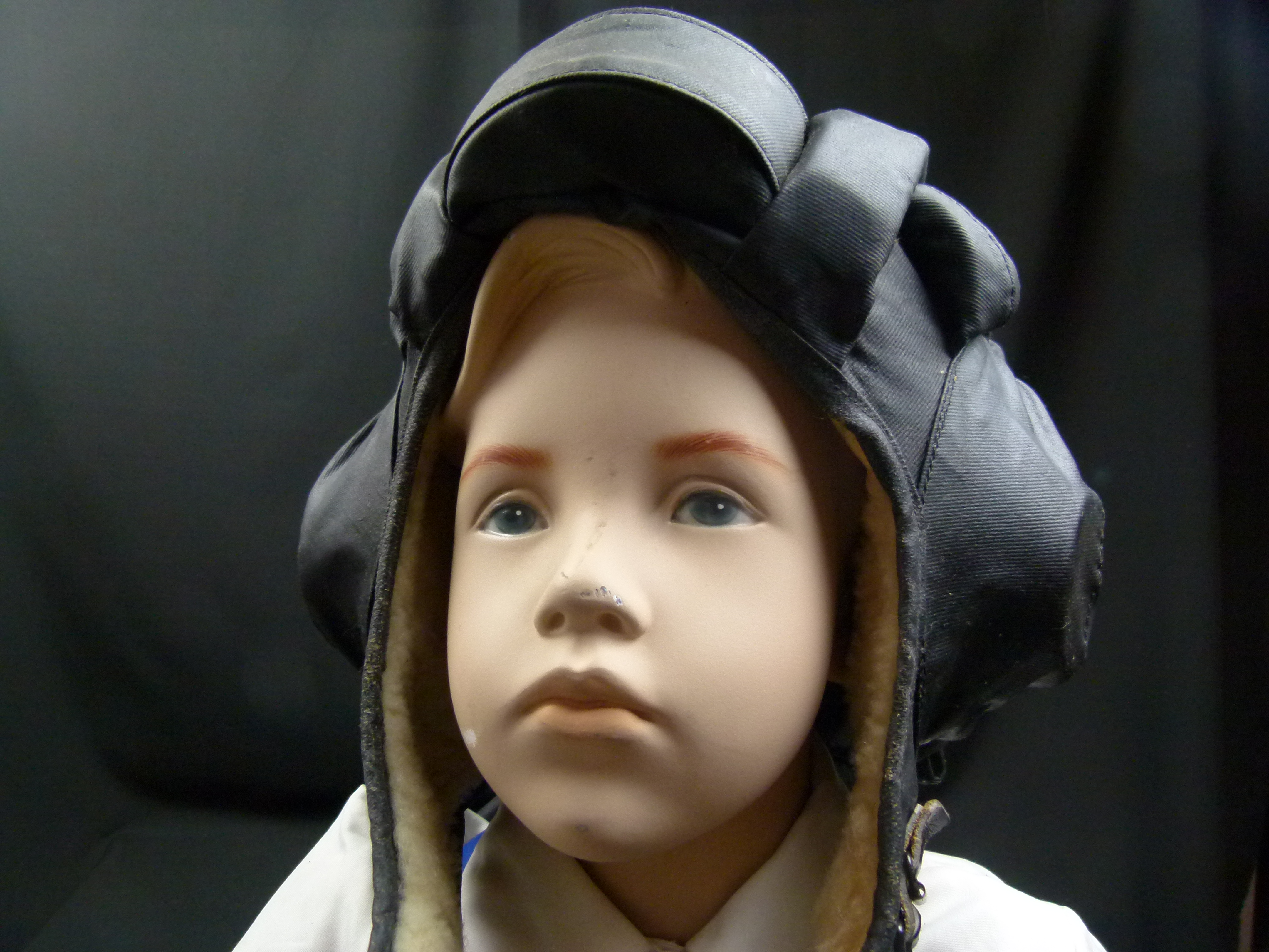 NVA Winter Panzermuetze mit Mikroanschluss 