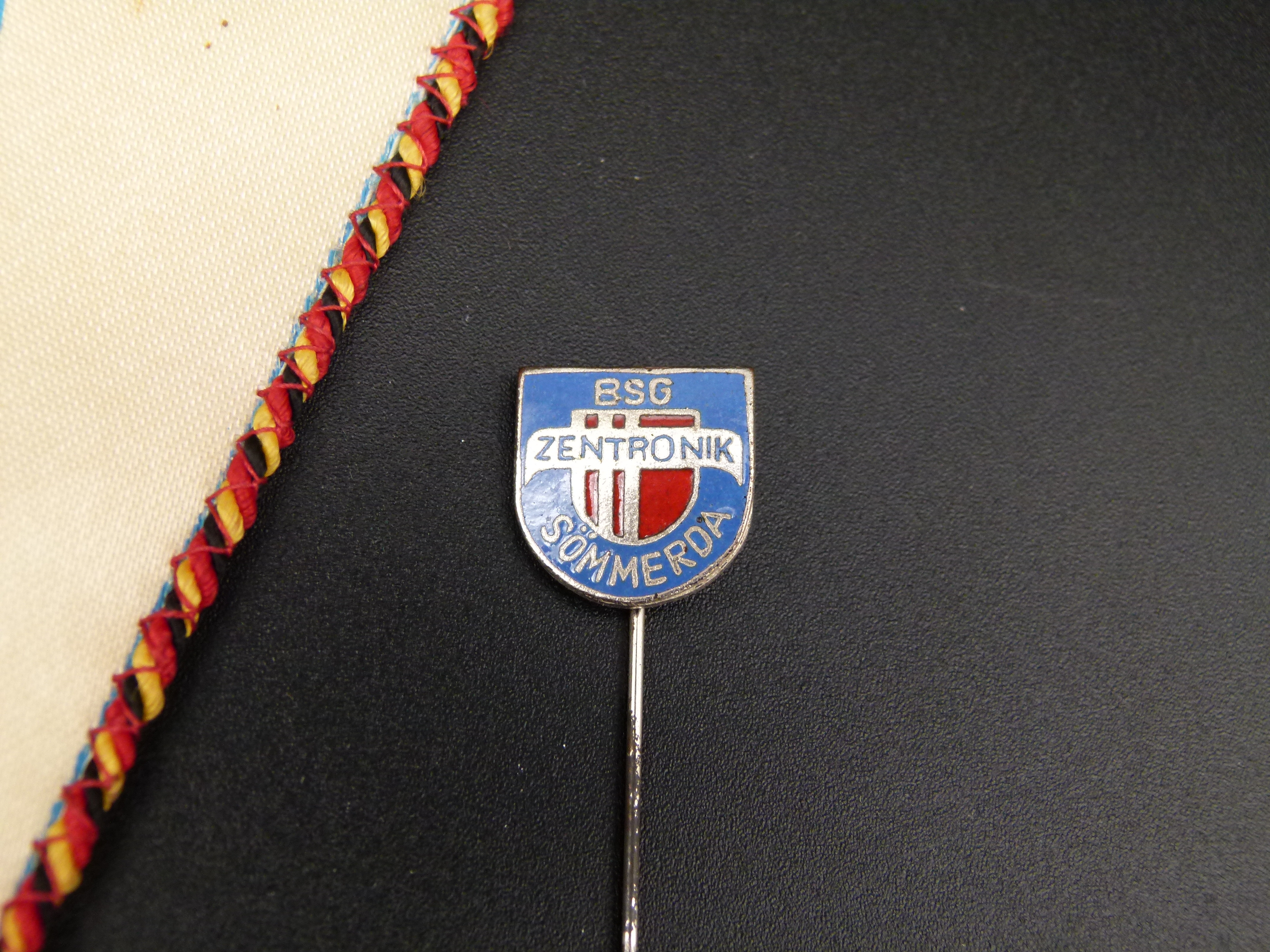 DDR Fußball Nadel Wimpel BSG Zentronik Soemmerda