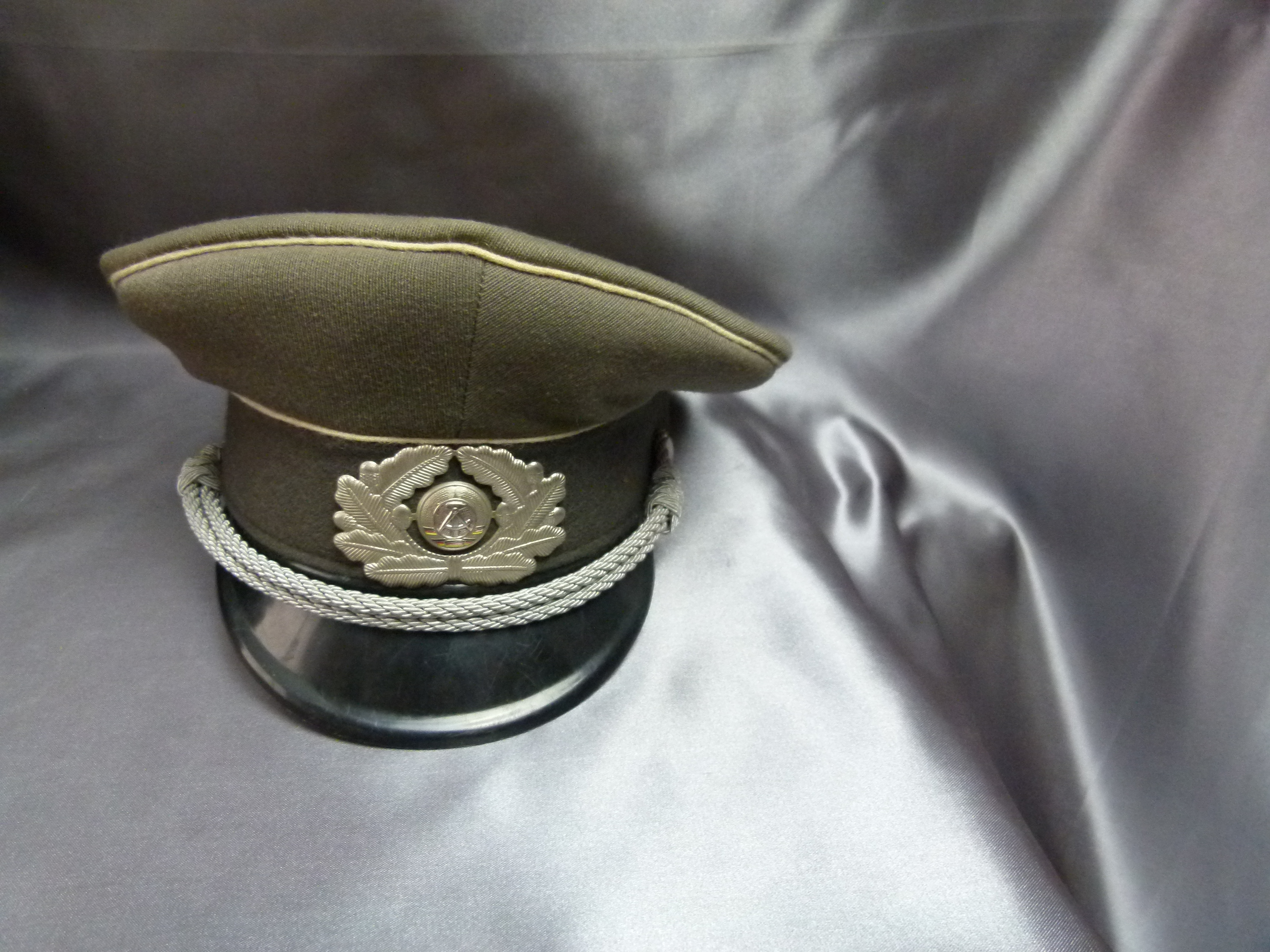 Schirmmütze DDR NVA Infanterie Größe 57 getragen 