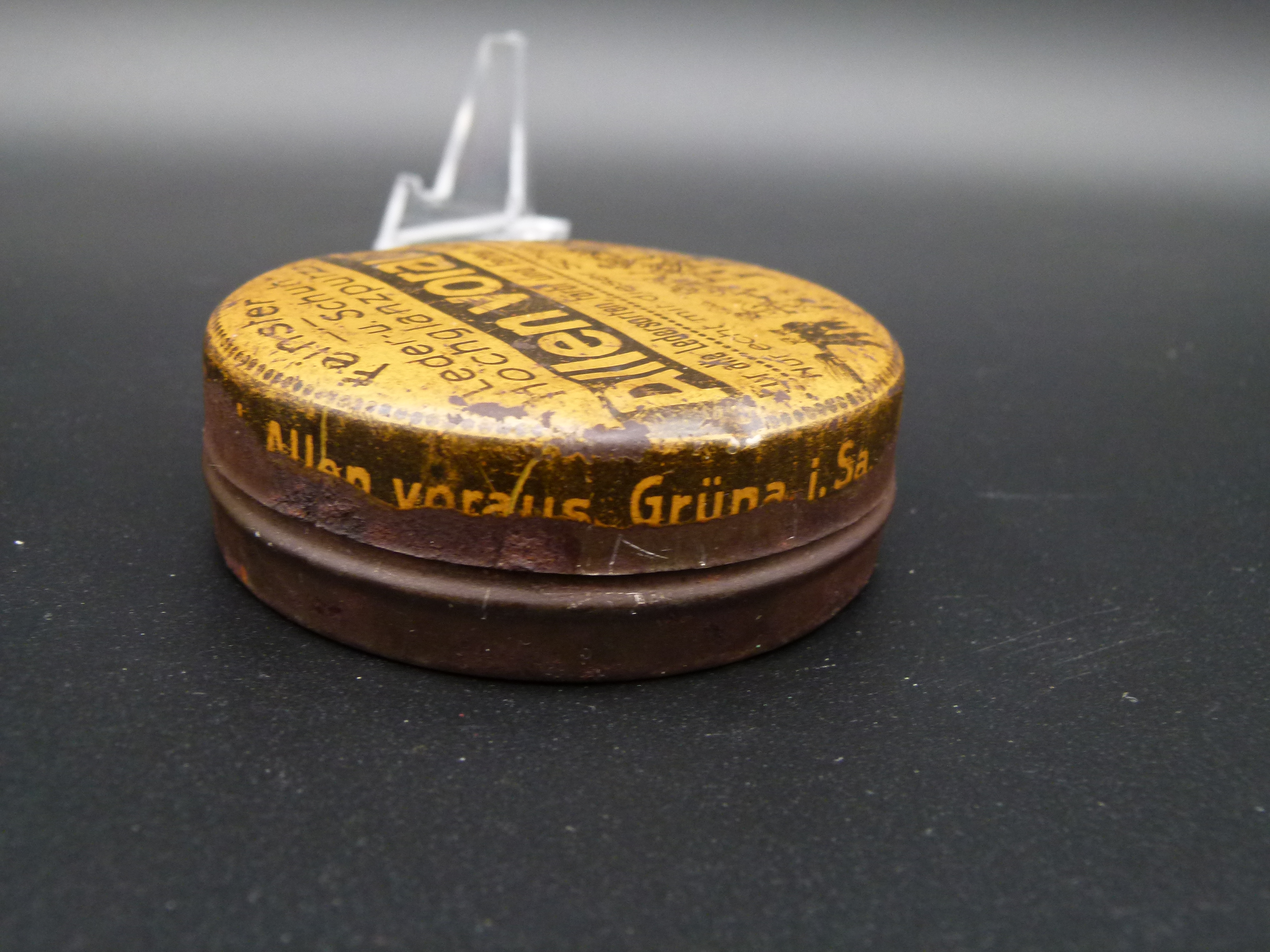 Lederfettdose Allen voraus Kolonialtruppen 