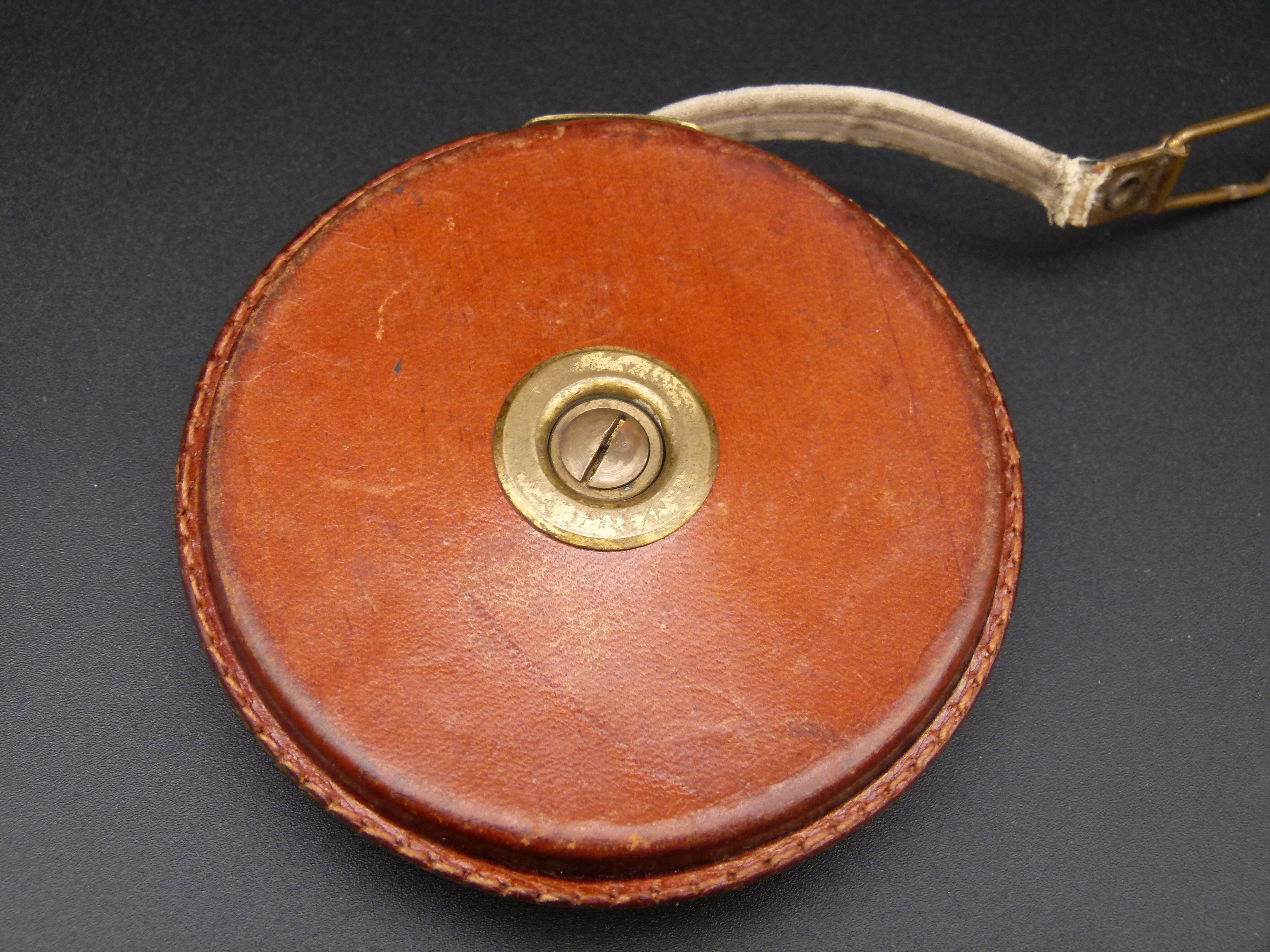 Bandmass Heereseigentum 1940 Rollbandmass