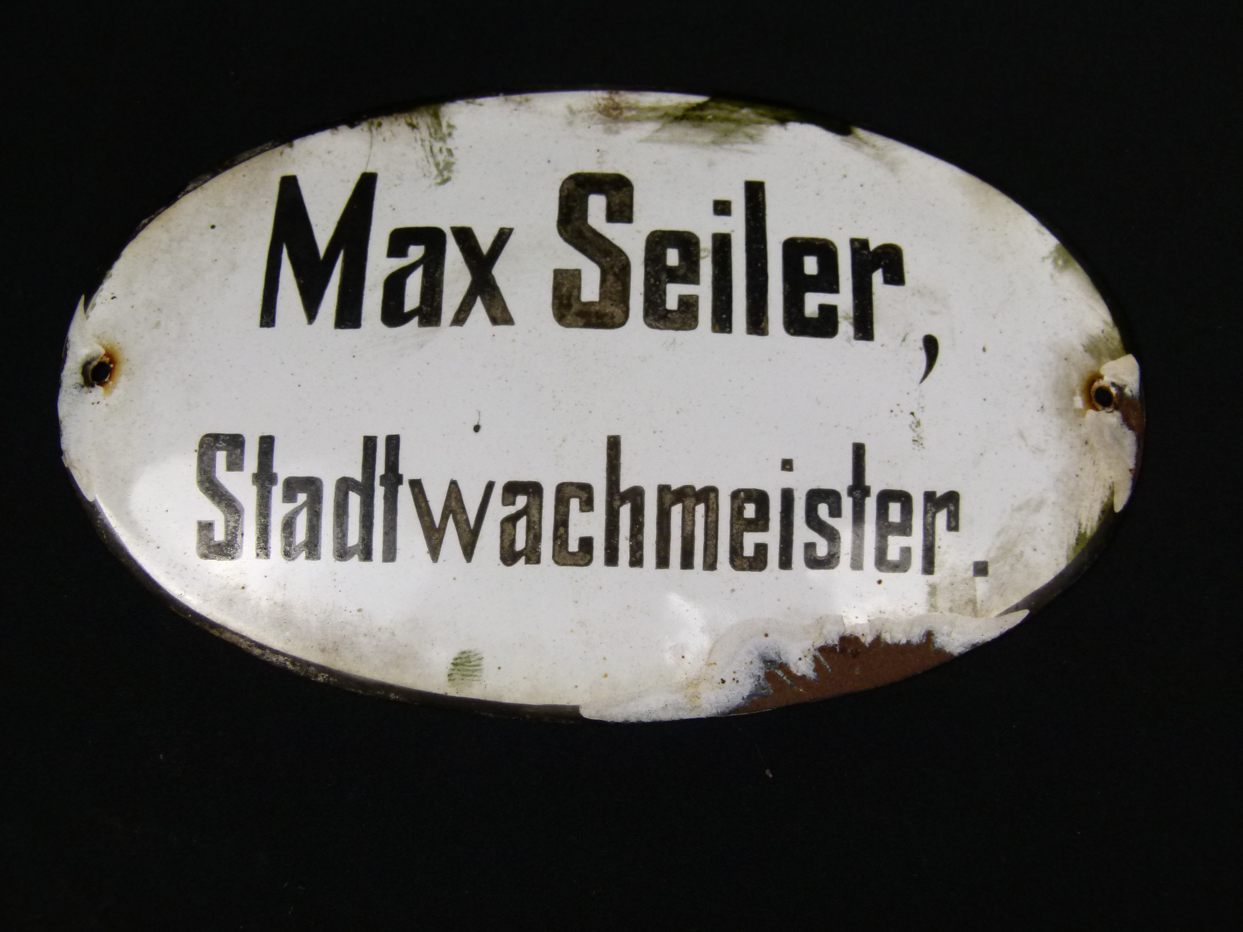 Tuerschild Max Seiler Stadtwachmeister Reuss