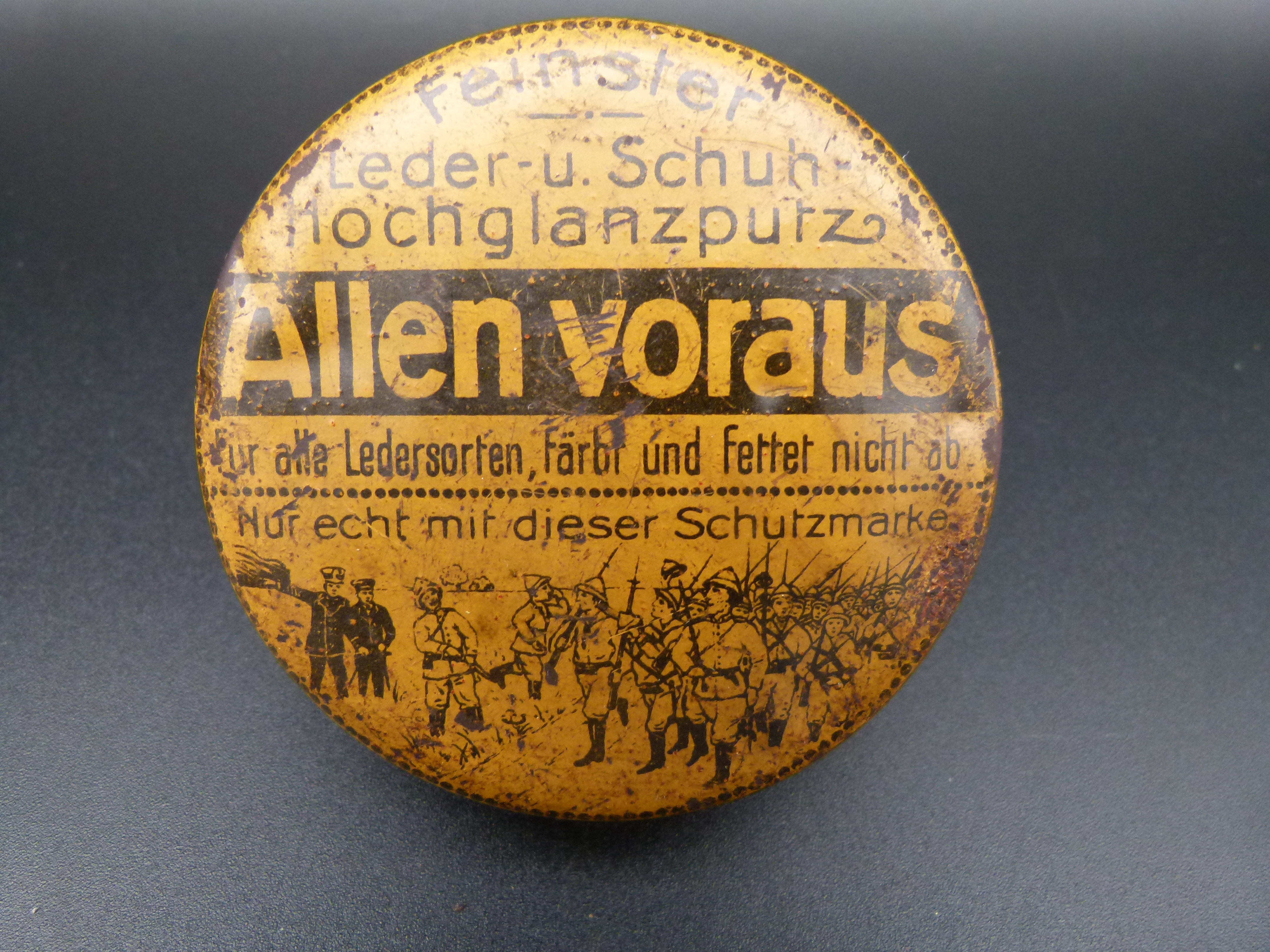 Lederfettdose Allen voraus Kolonialtruppen 