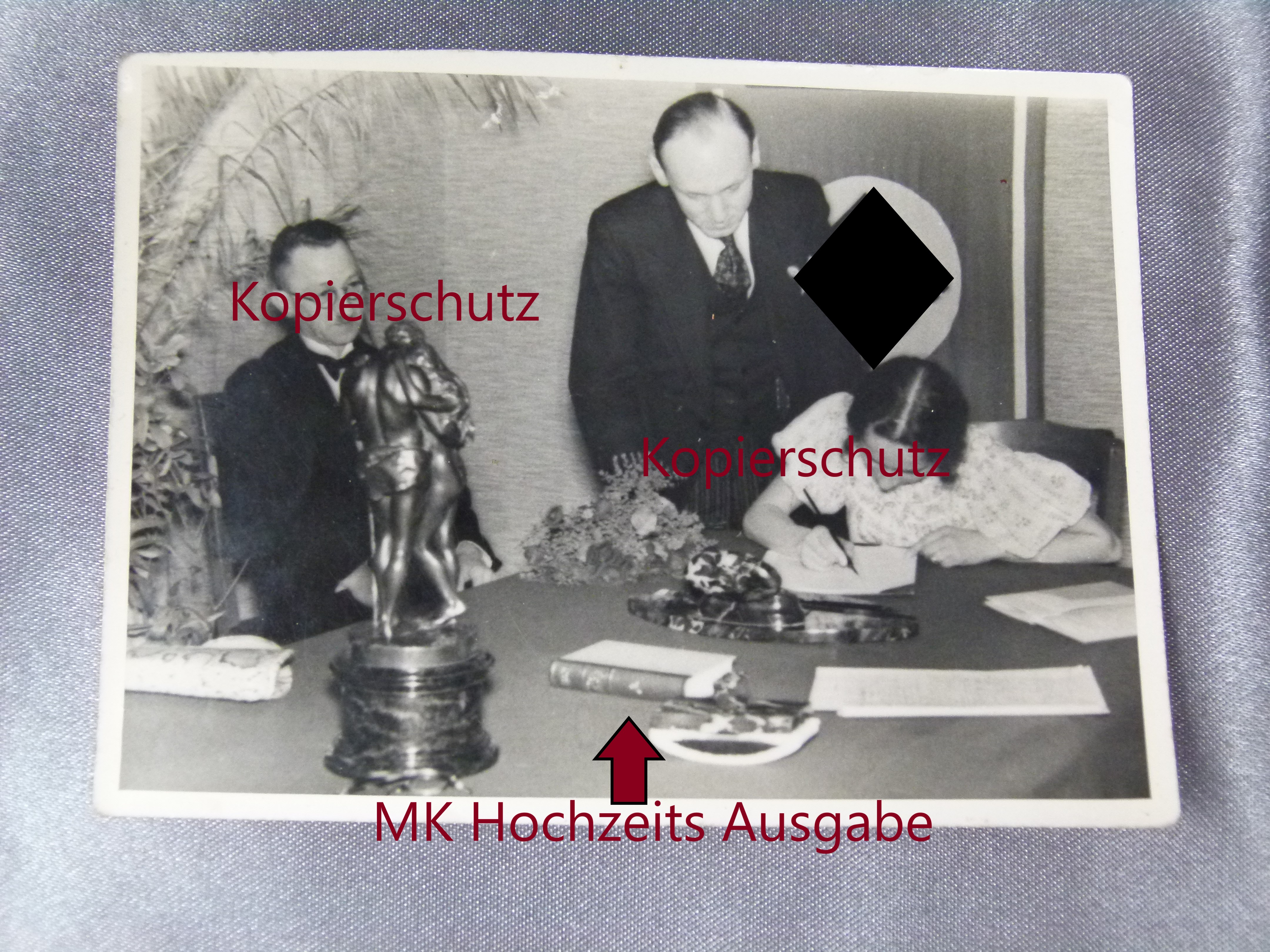 Foto Hochzeit mit Mein Kampf Hochzeitsausgabe Rarität