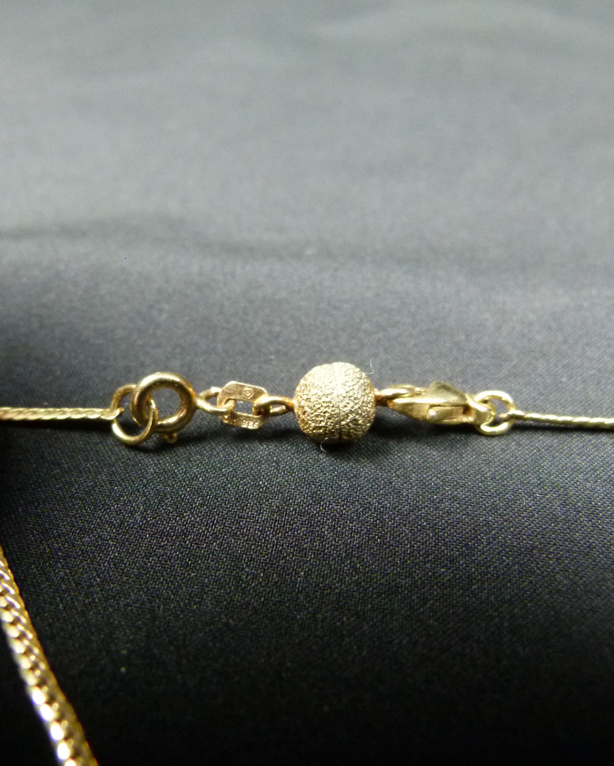 Ausgefallene Damenkette 925 vergoldet blauer Stein