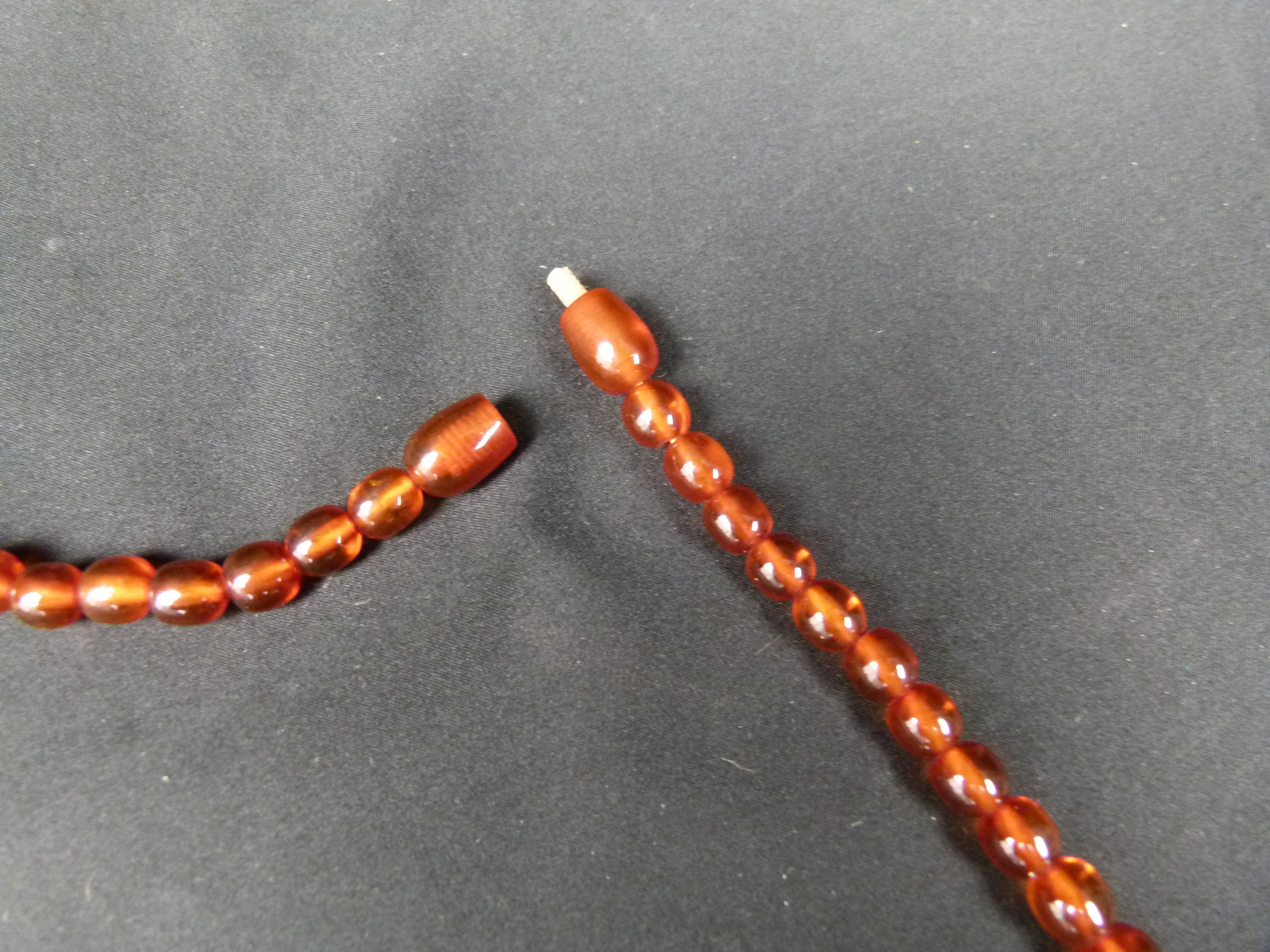 Alte Bakelit Halskette Kugeln Oliven Bernsteinfarben