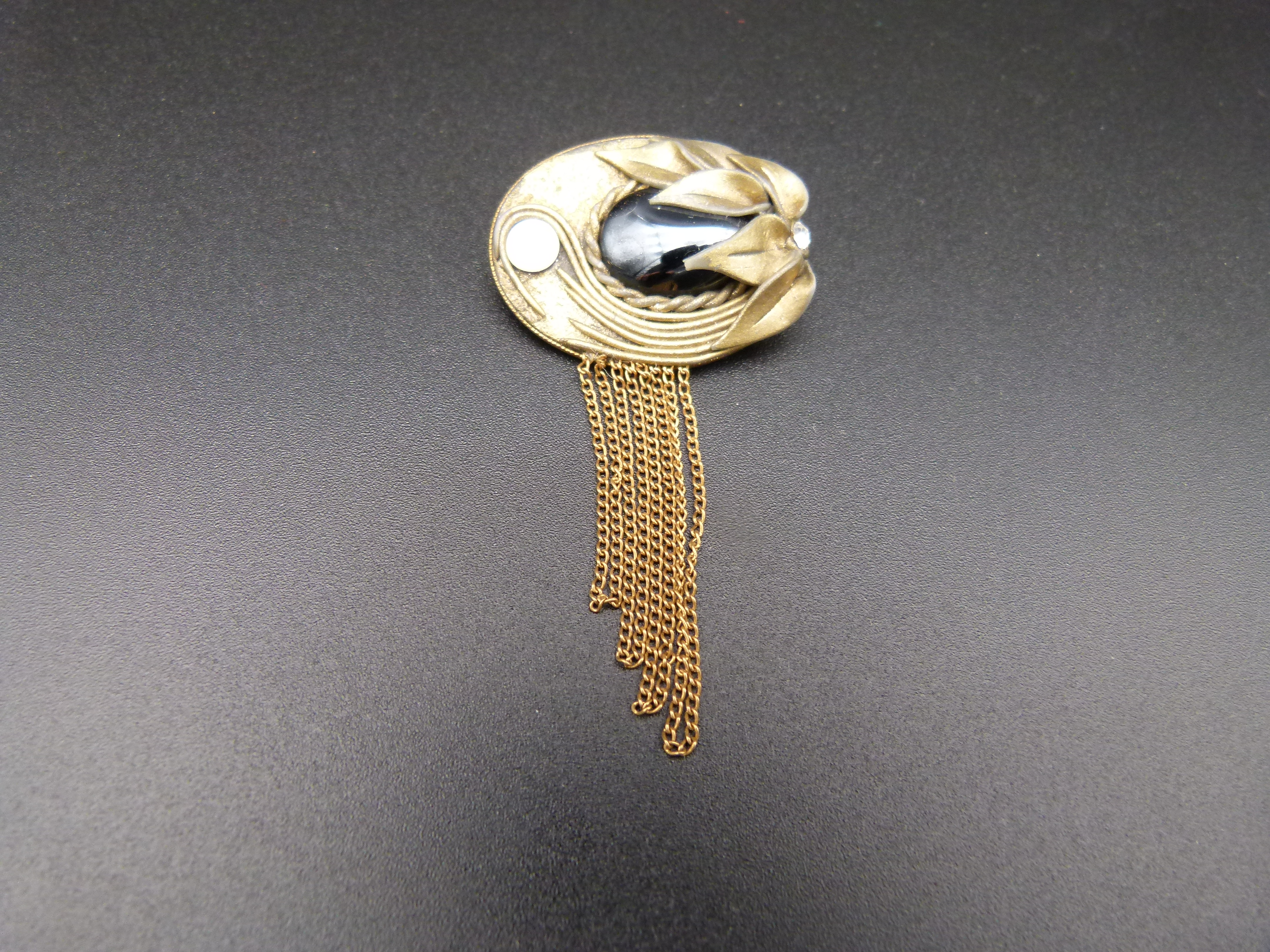 Wunderschoene Jugendstil Brosche mit Steinen