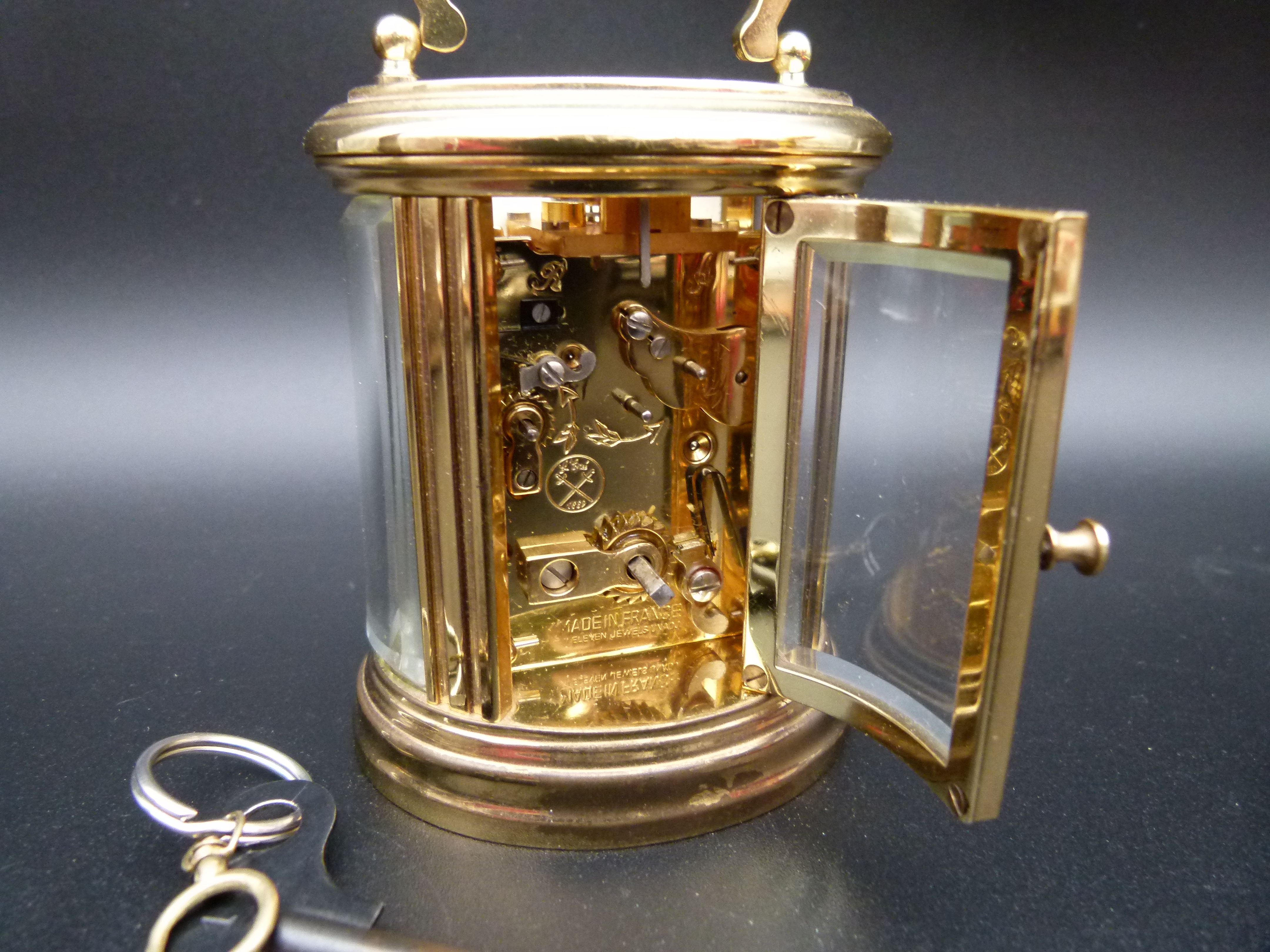 Franzoesische Reiseuhr Paris mit Wecker