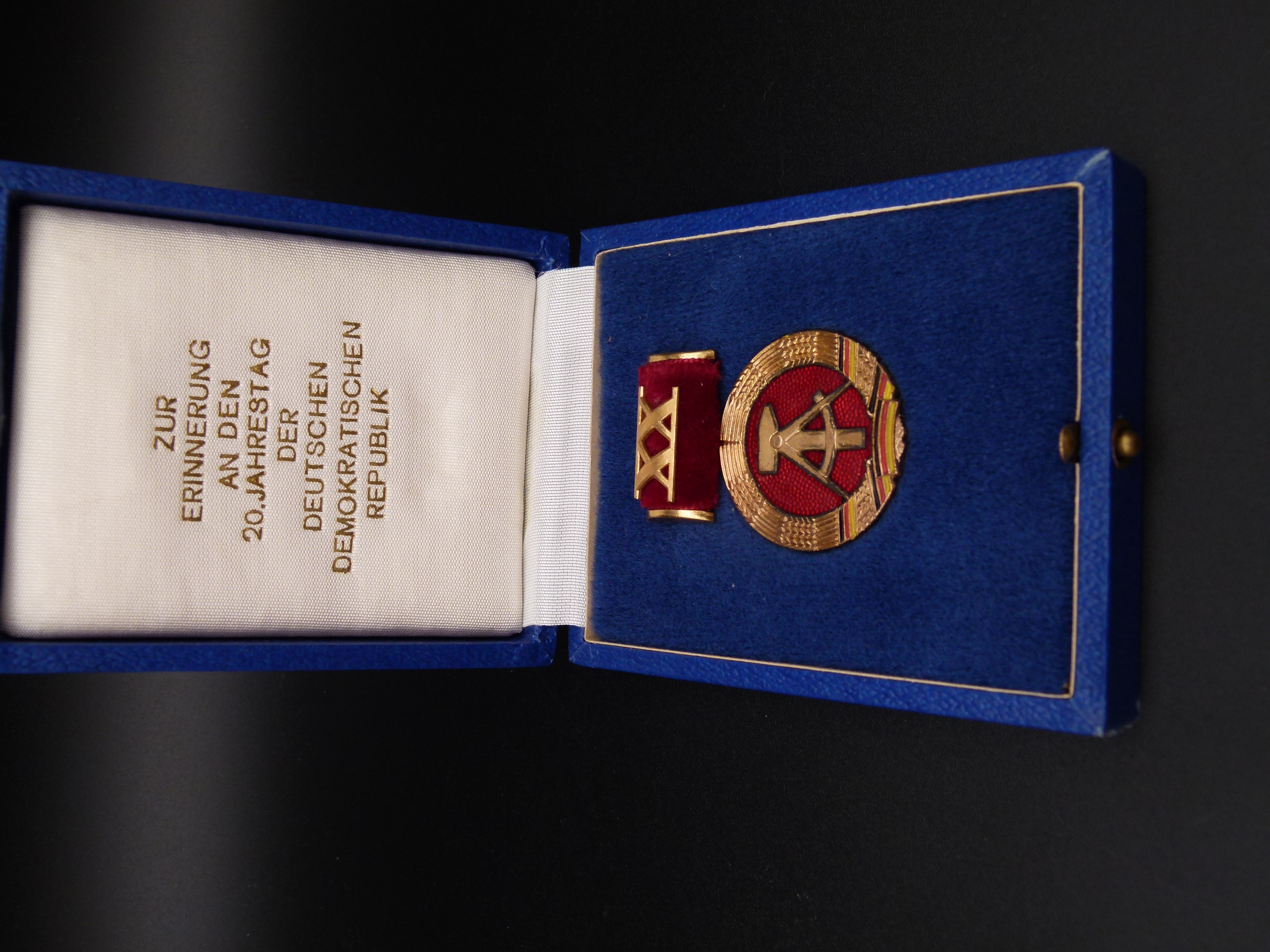 20 Jahre DDR 1969 emailliert im Etui selten