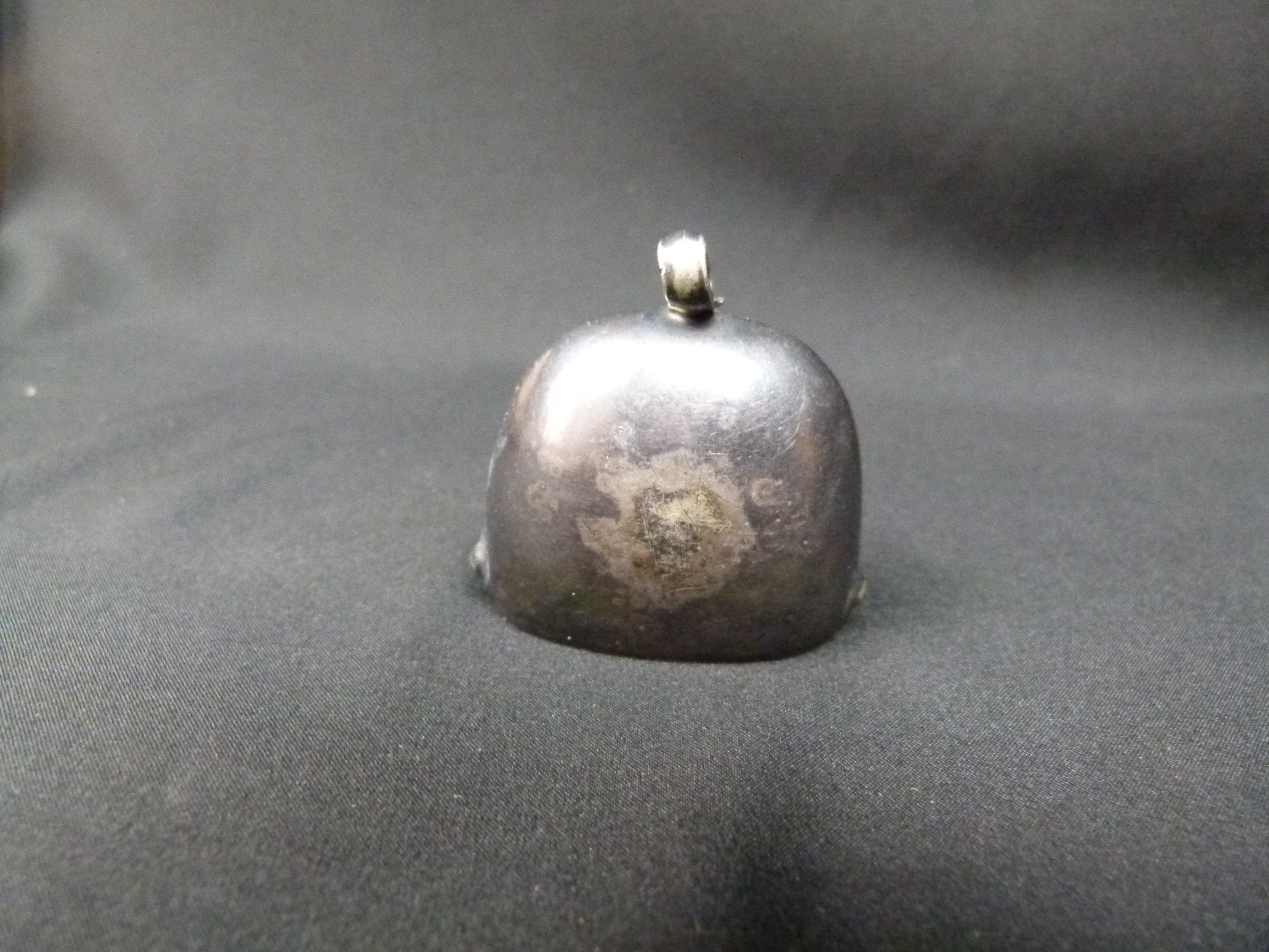 Antike Baby Glocke aus Metall Schriftzug Baby