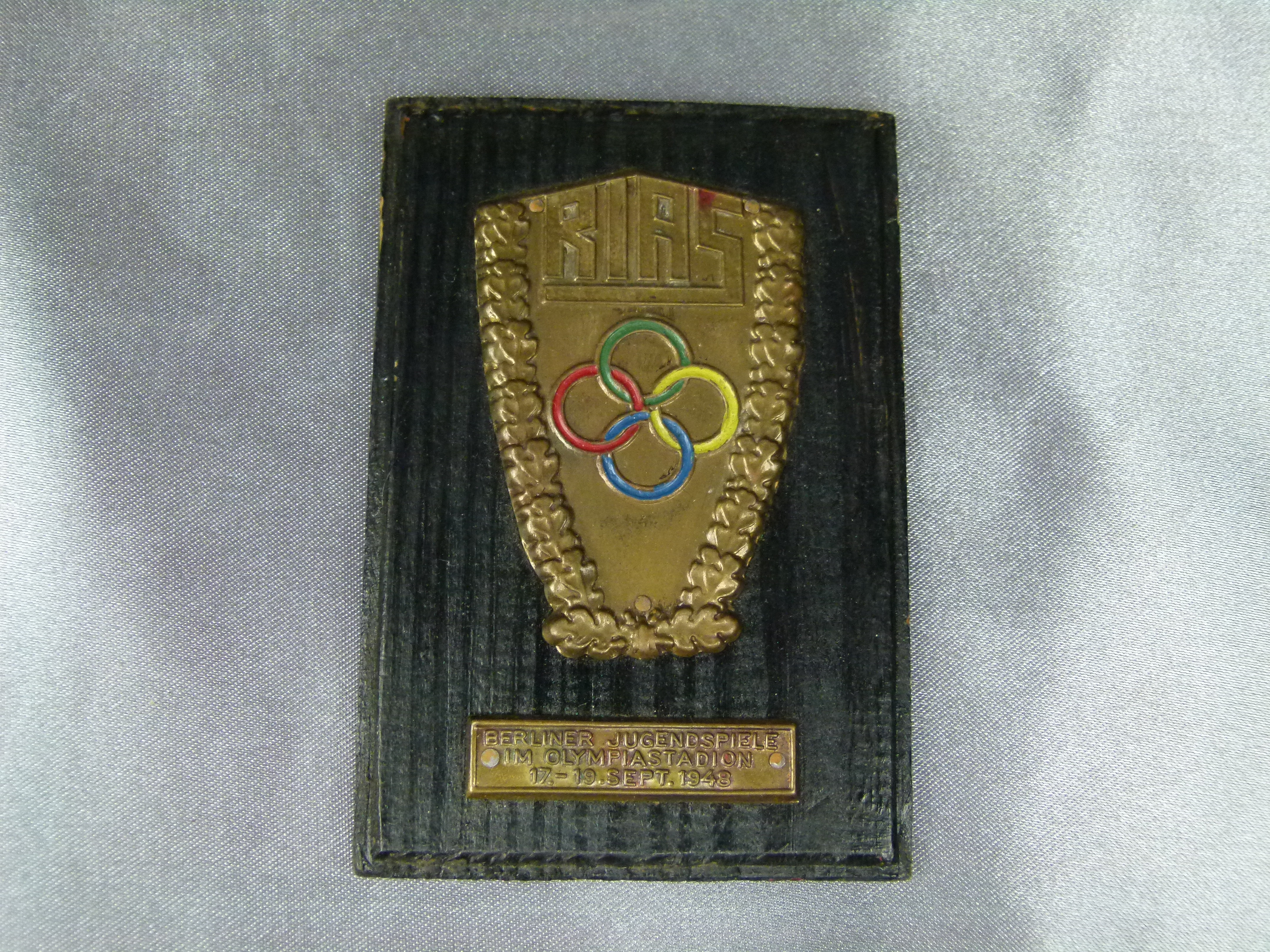 RIAS Plakette Berliner Jugendspiele 1948 Berlin Olympiastadion