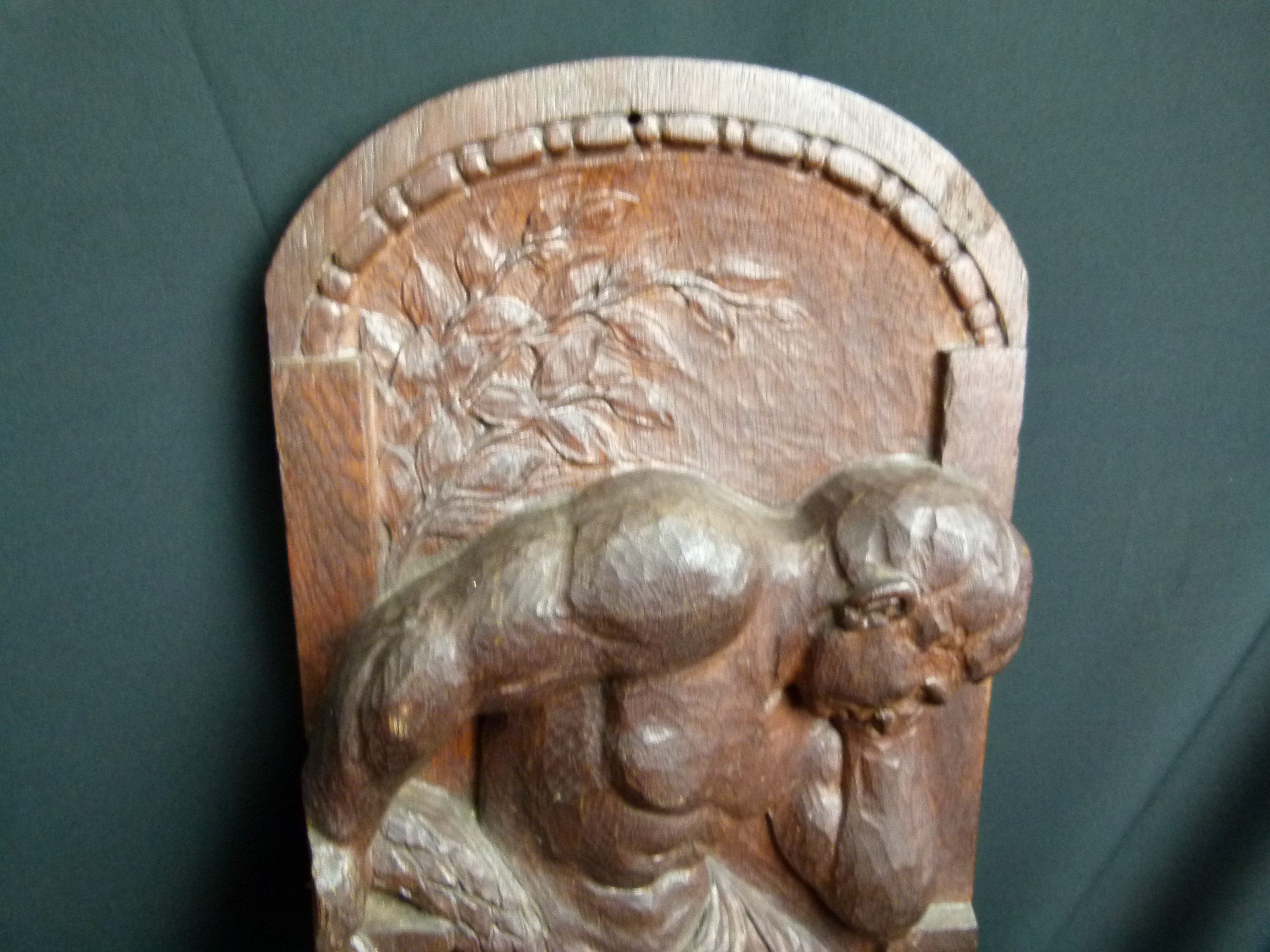 Großes Holzrelief WK1 Soldat mit Schwert und EK