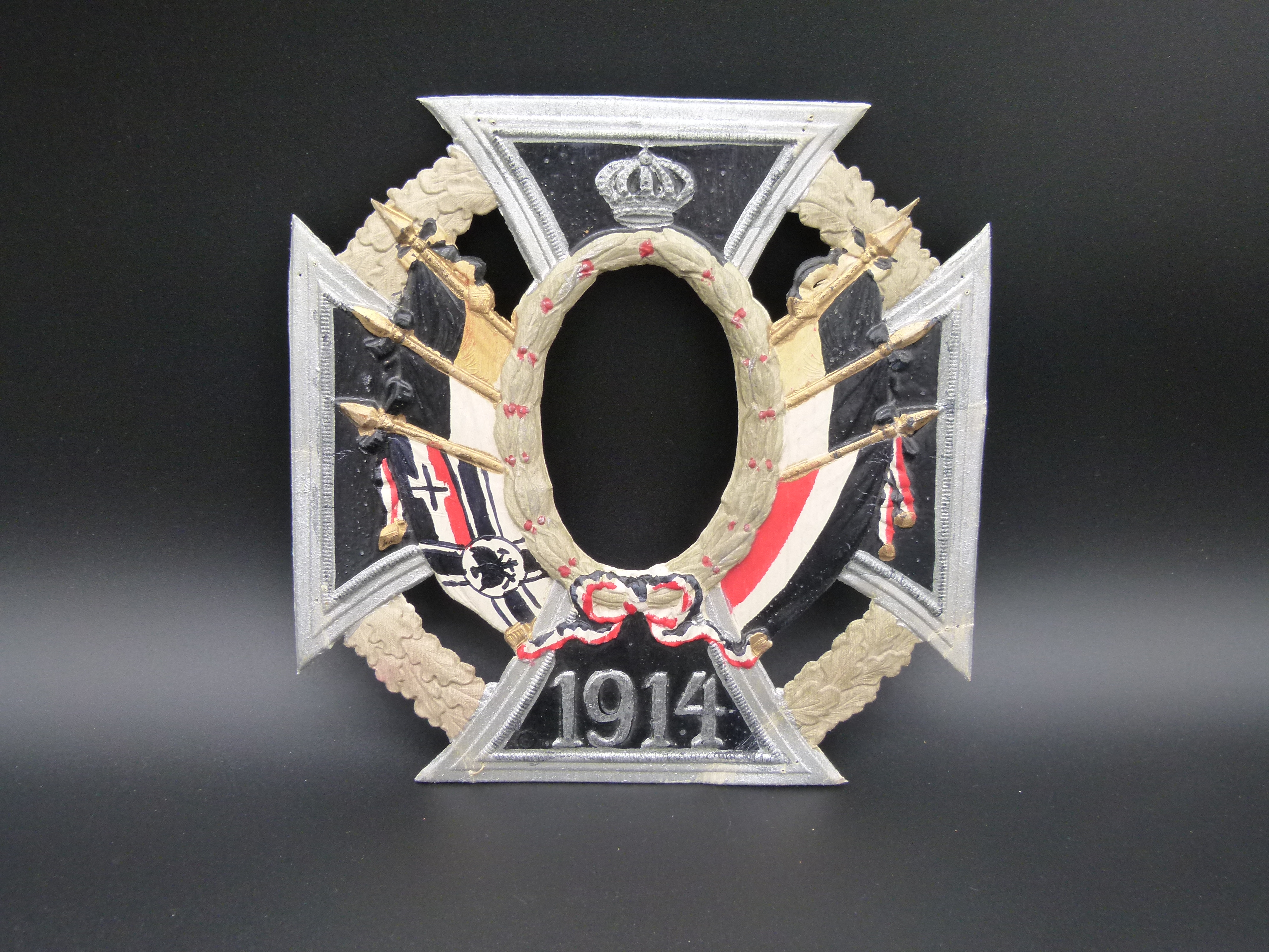 Patriotischer Bilderrahmen aus gepraegter Pappe