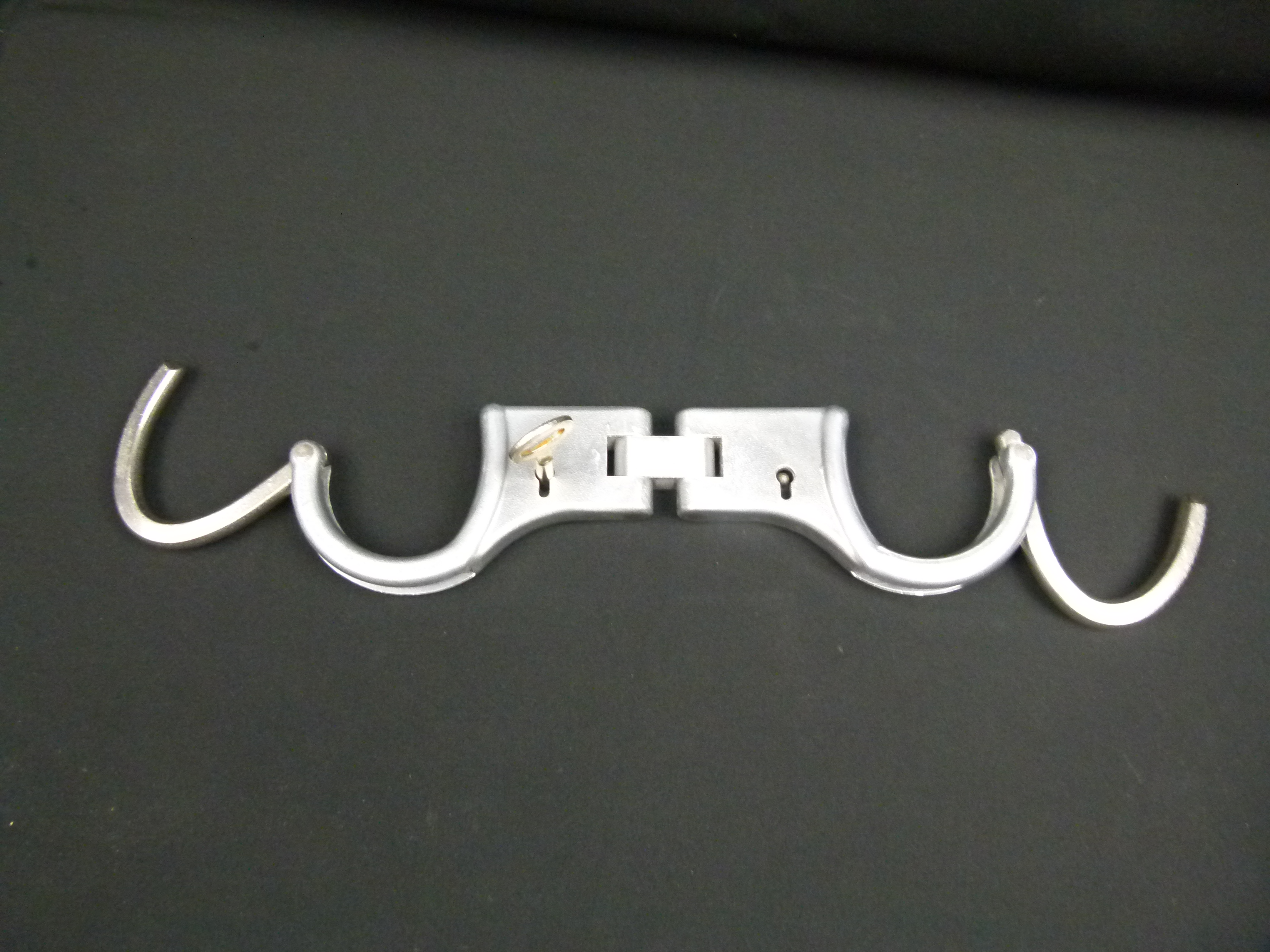 Original Handschellen DDR VP MFS Stasi