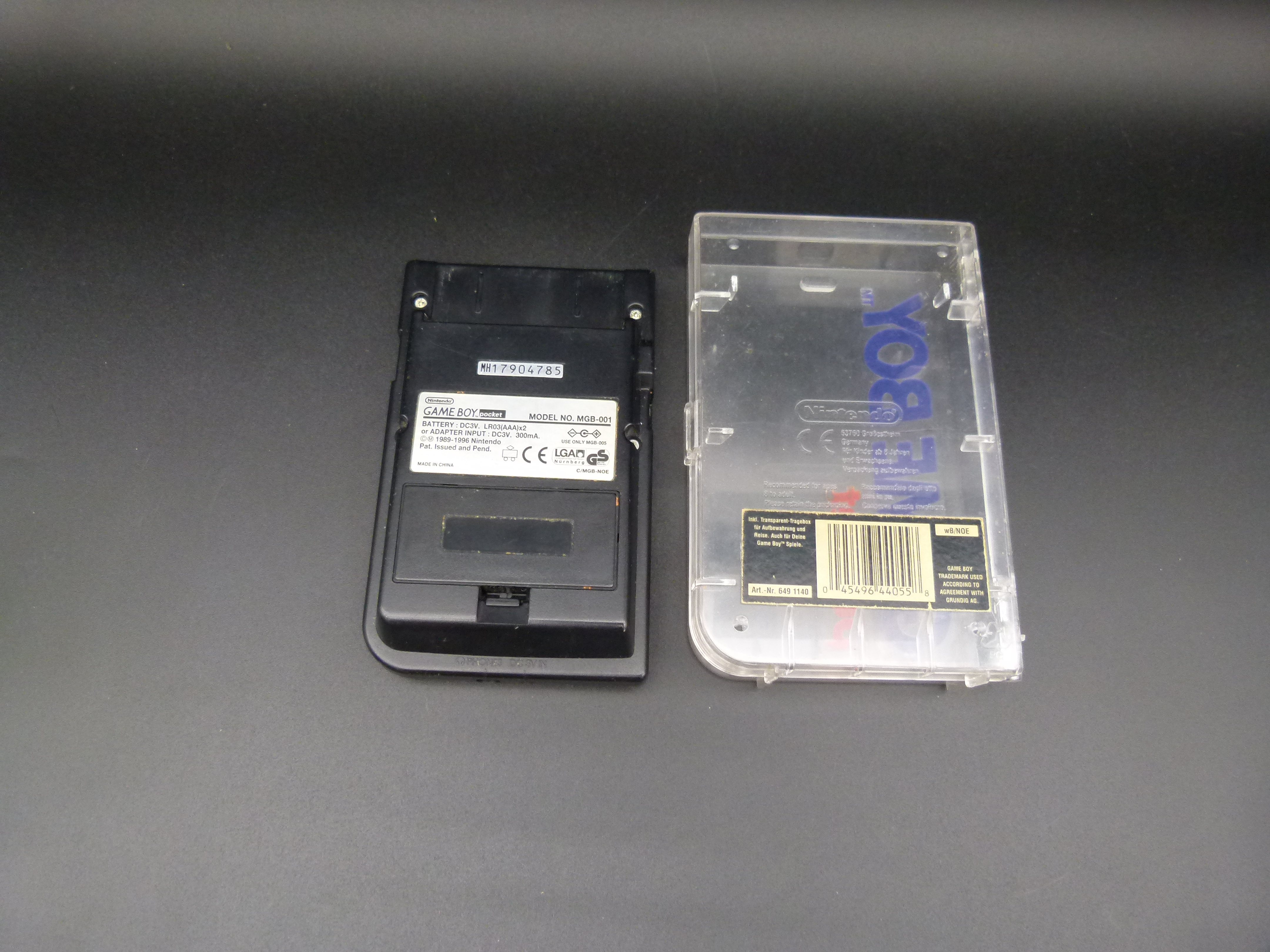 Nintendo Game Boy Pocket schwarz mit Huelle