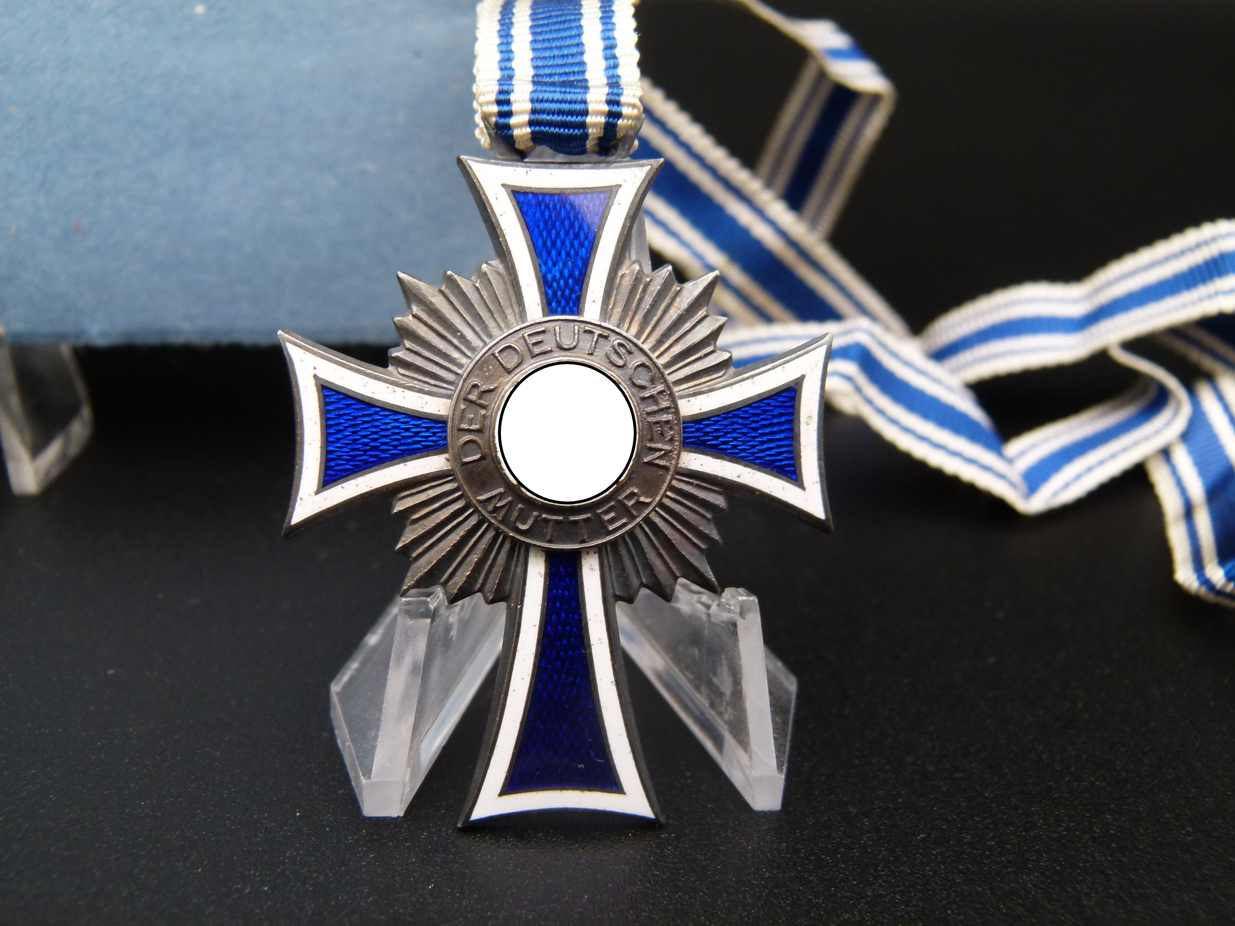 Mutterkreuz Set in silber Kerbach & Osterhelt Dresden