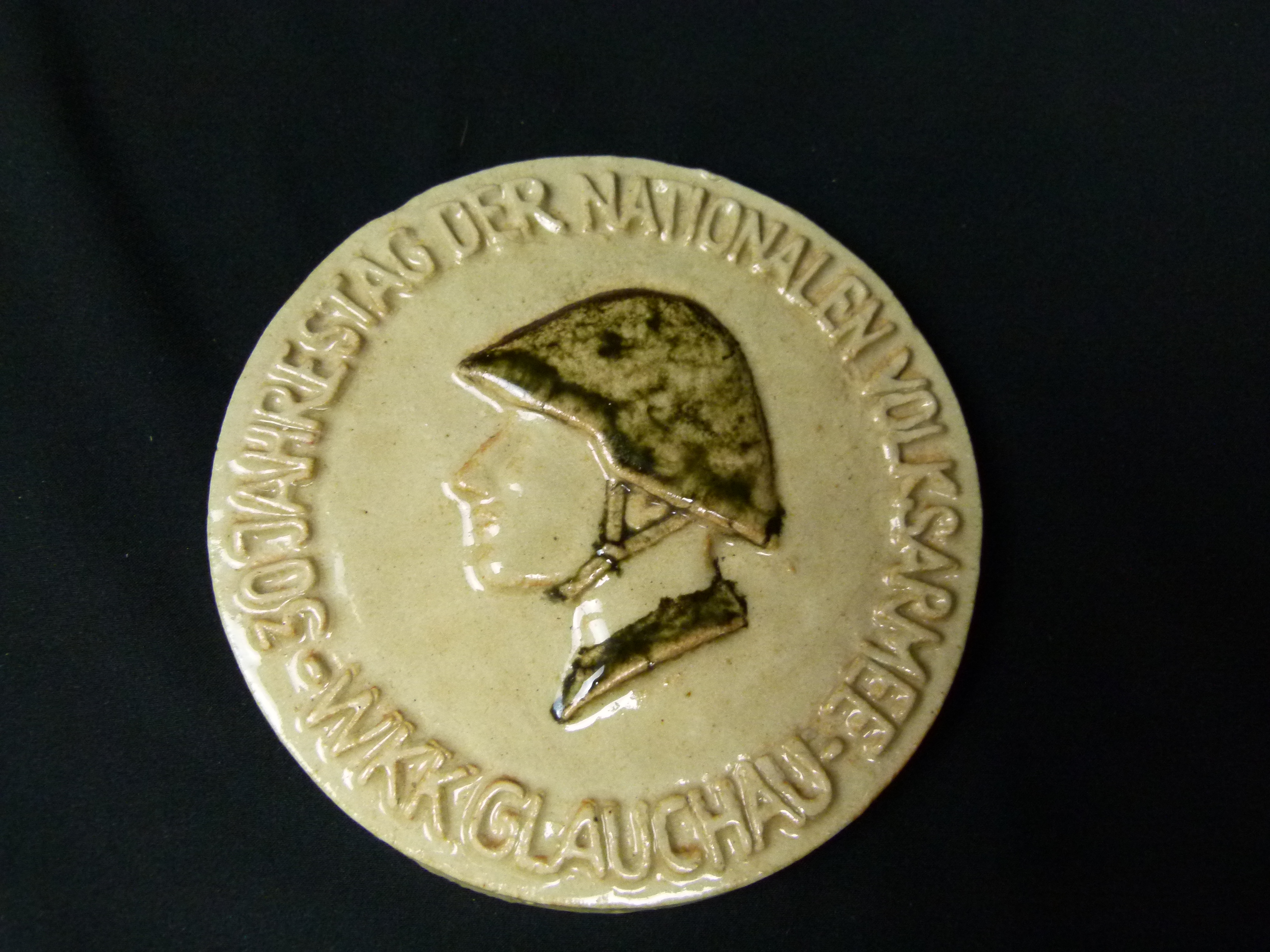 Plakette 30 Jahre NVA WKK Glauchau