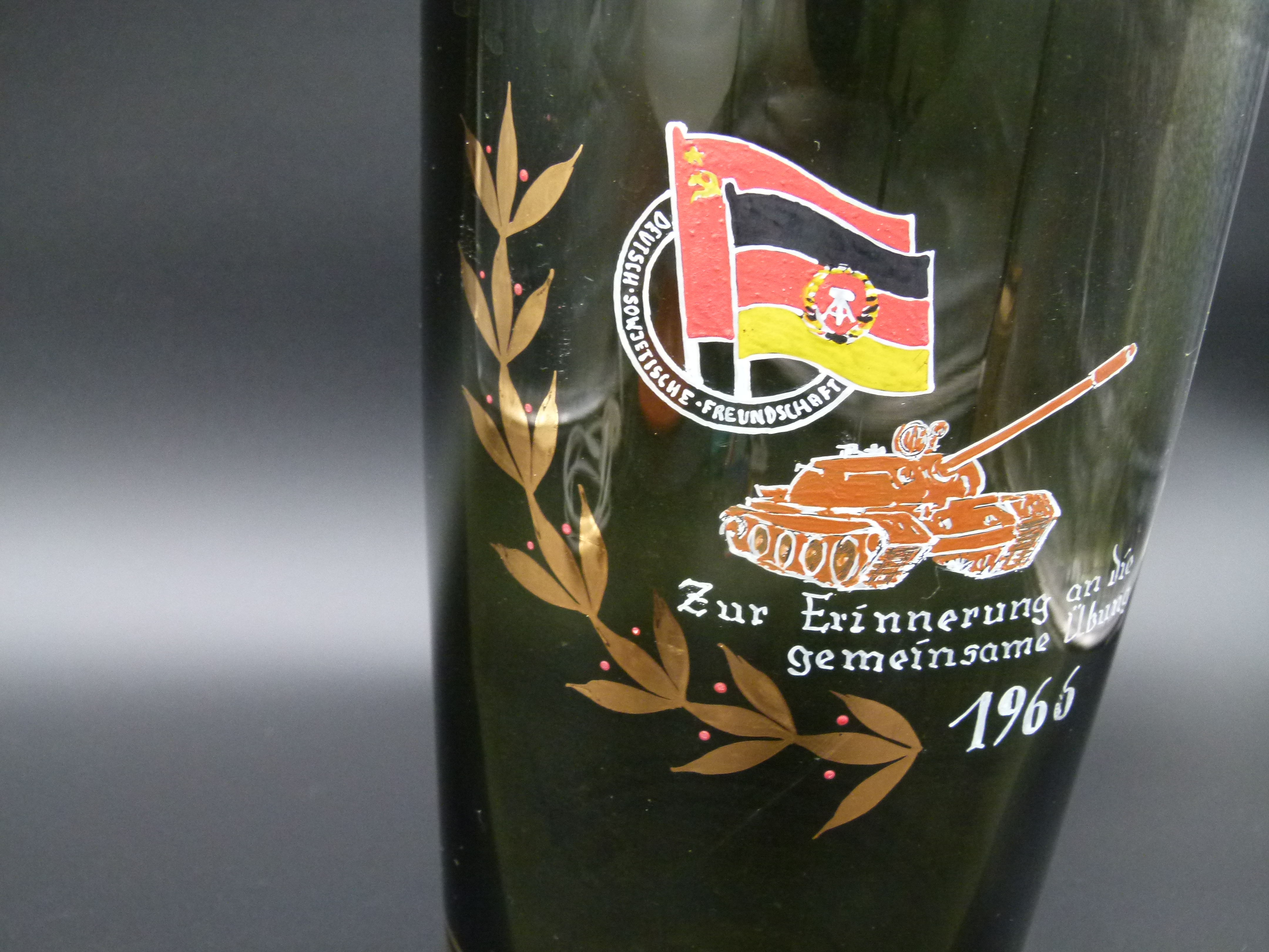 Ehrengeschenk Vase NVA Panzerwaffe Uebung 1966  