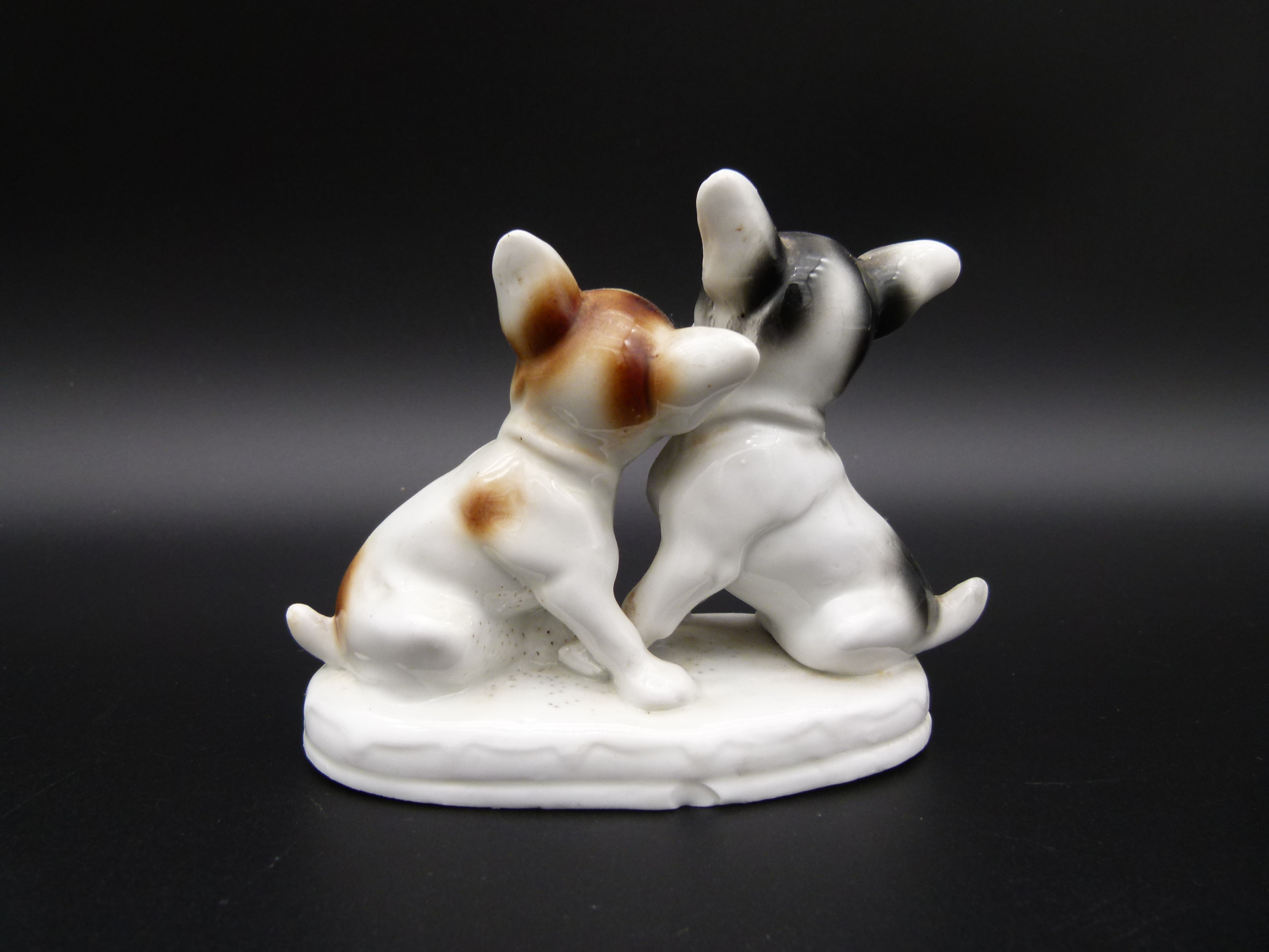 Porzellan Figur 2 franzoesische Bulldoggen