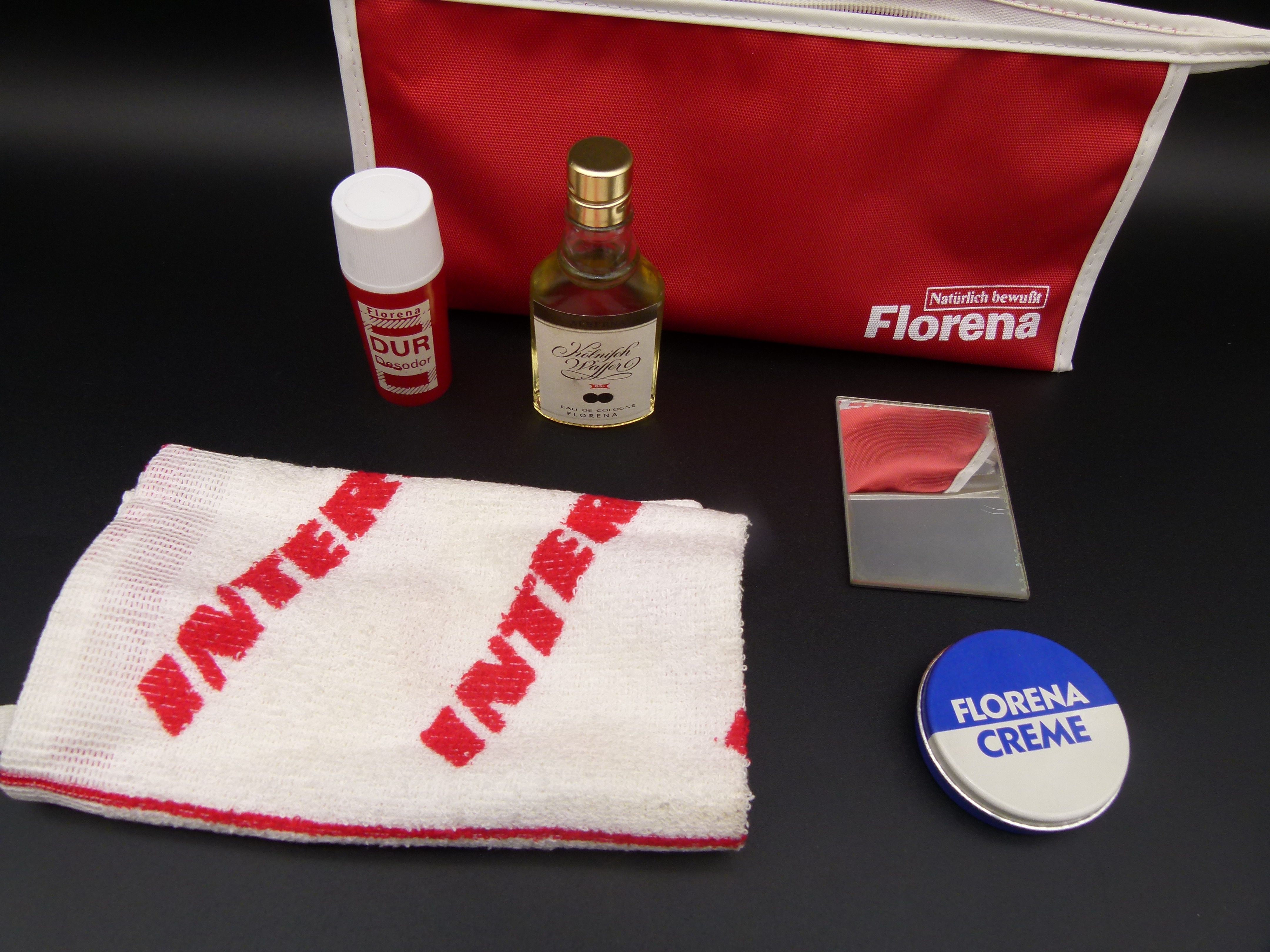 Interflug Florena DDR Waschtasche mit Inhalt 