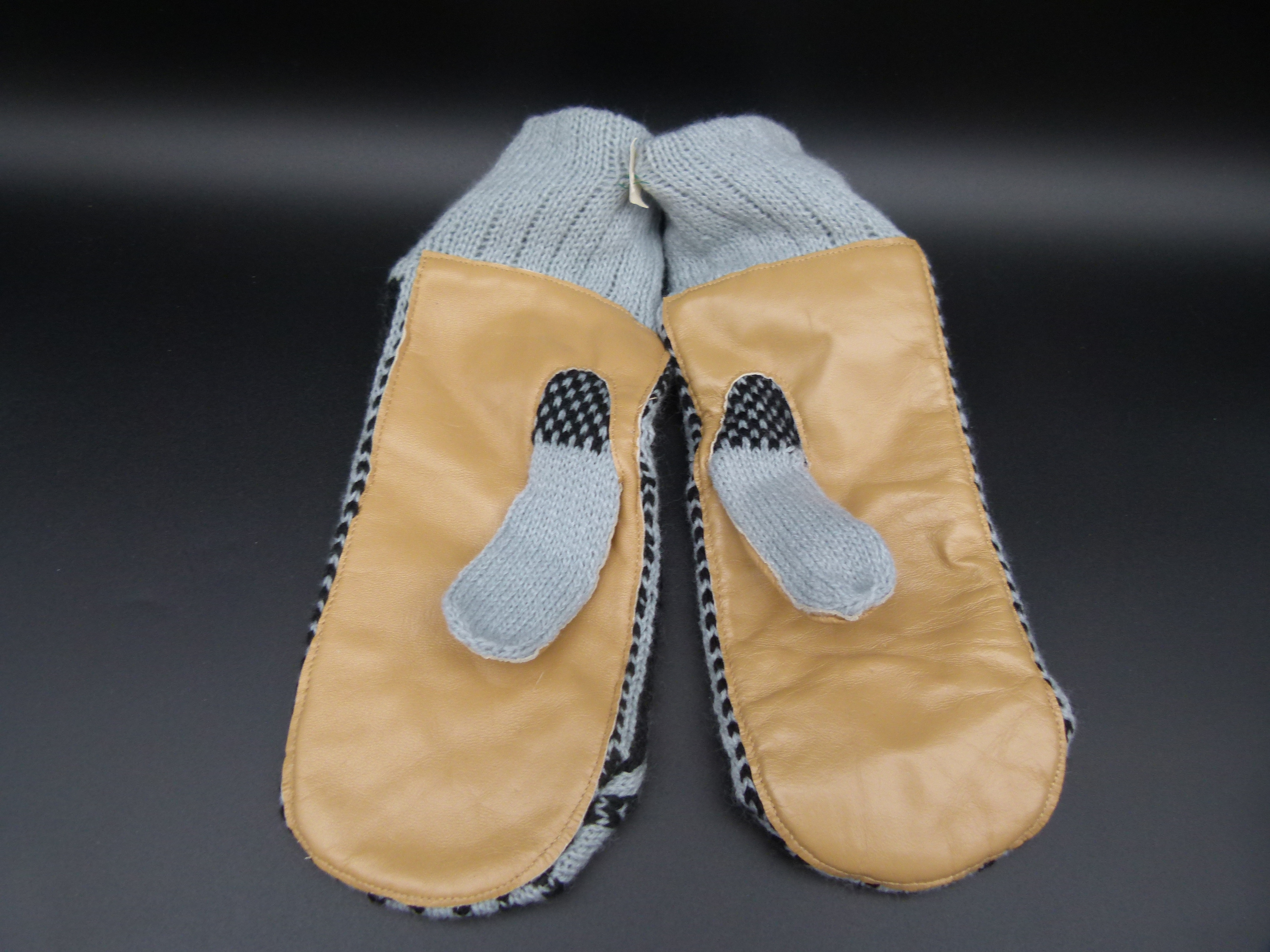 DDR Faeustlinge Handschuhe Groeße 11 unbenutzt
