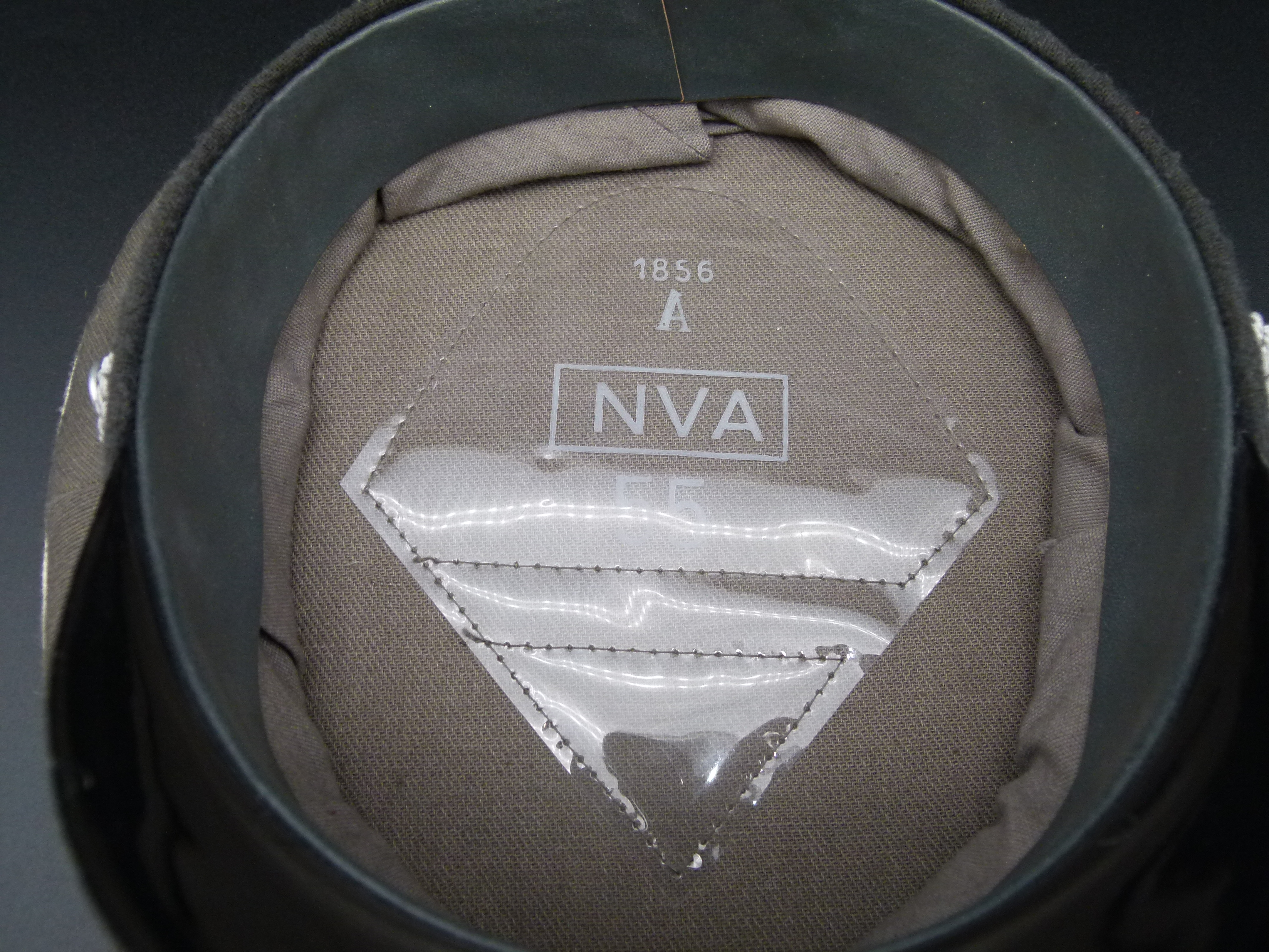 NVA Schirmmuetze Offz Infanterie 1856 A LASK Gr 55