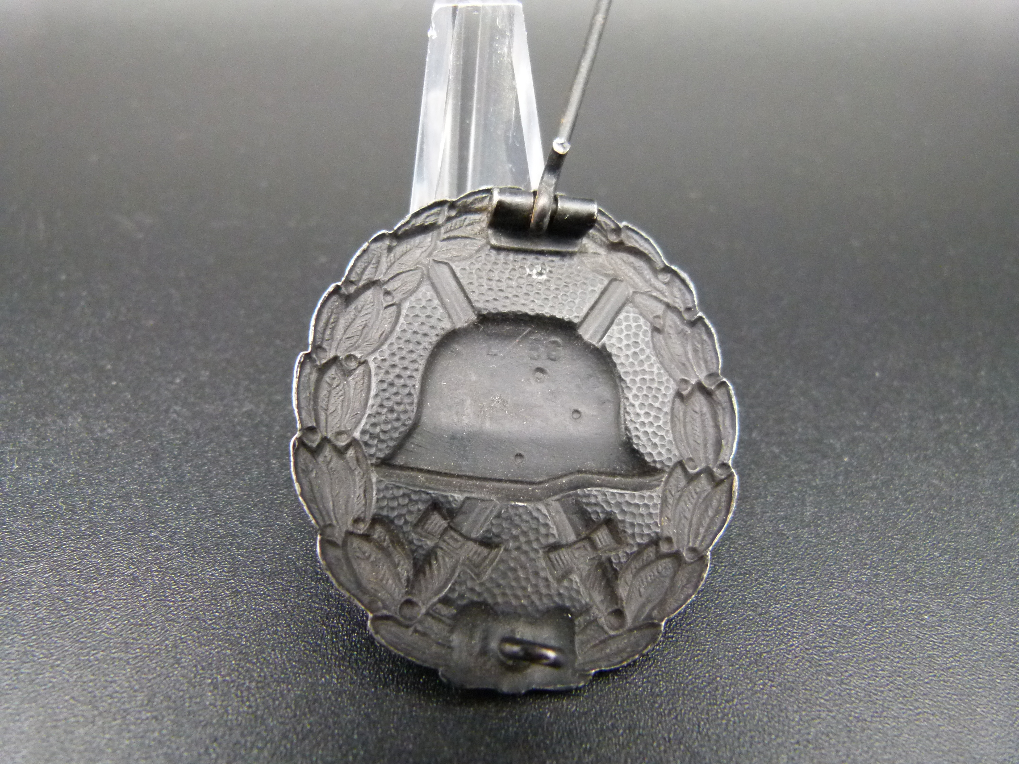 Verwundeteabzeichen schwarz WK 1  Hersteller L/56