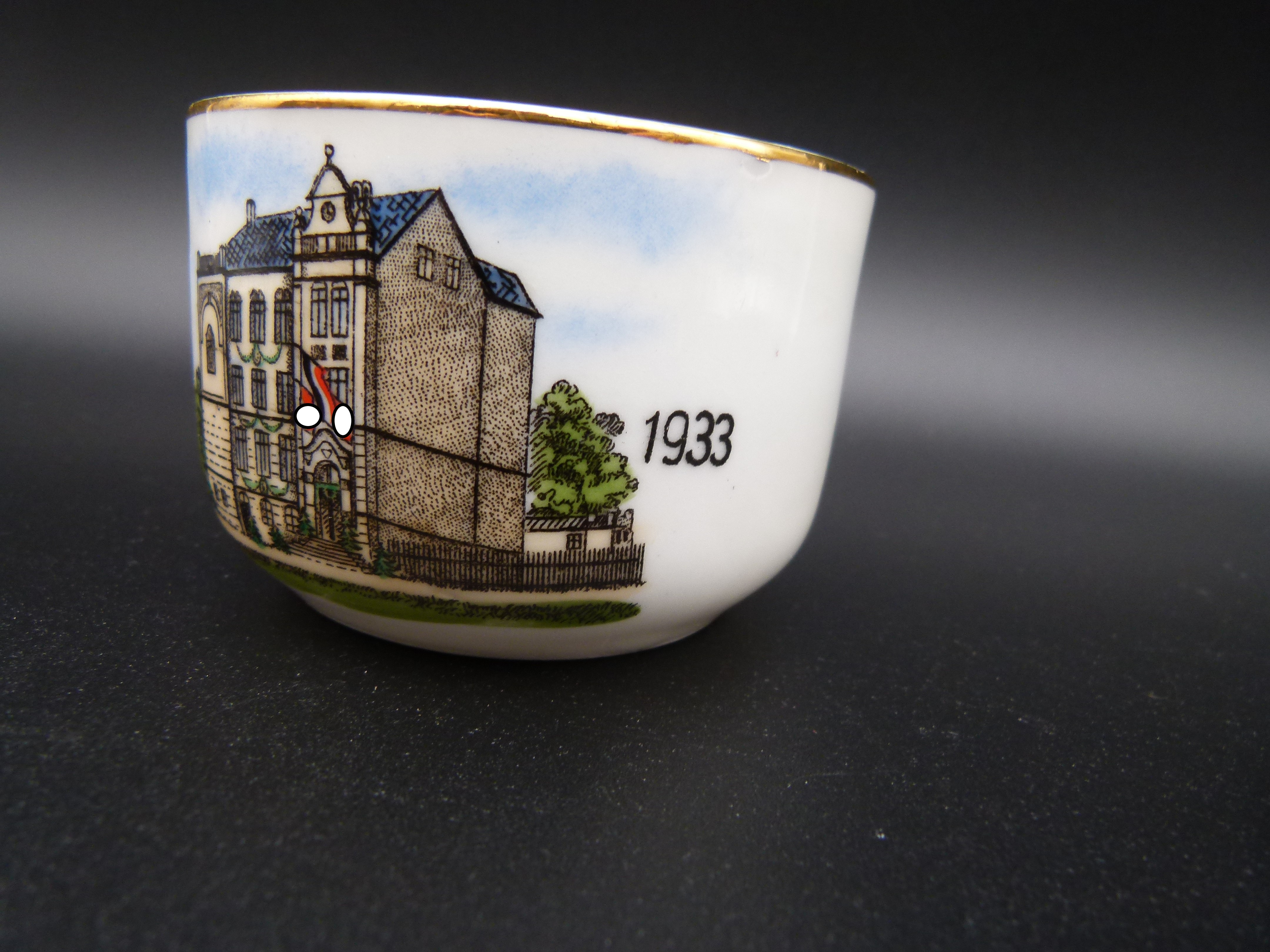 Tasse 25 Jahre Grundschule Langenhessen 1933 