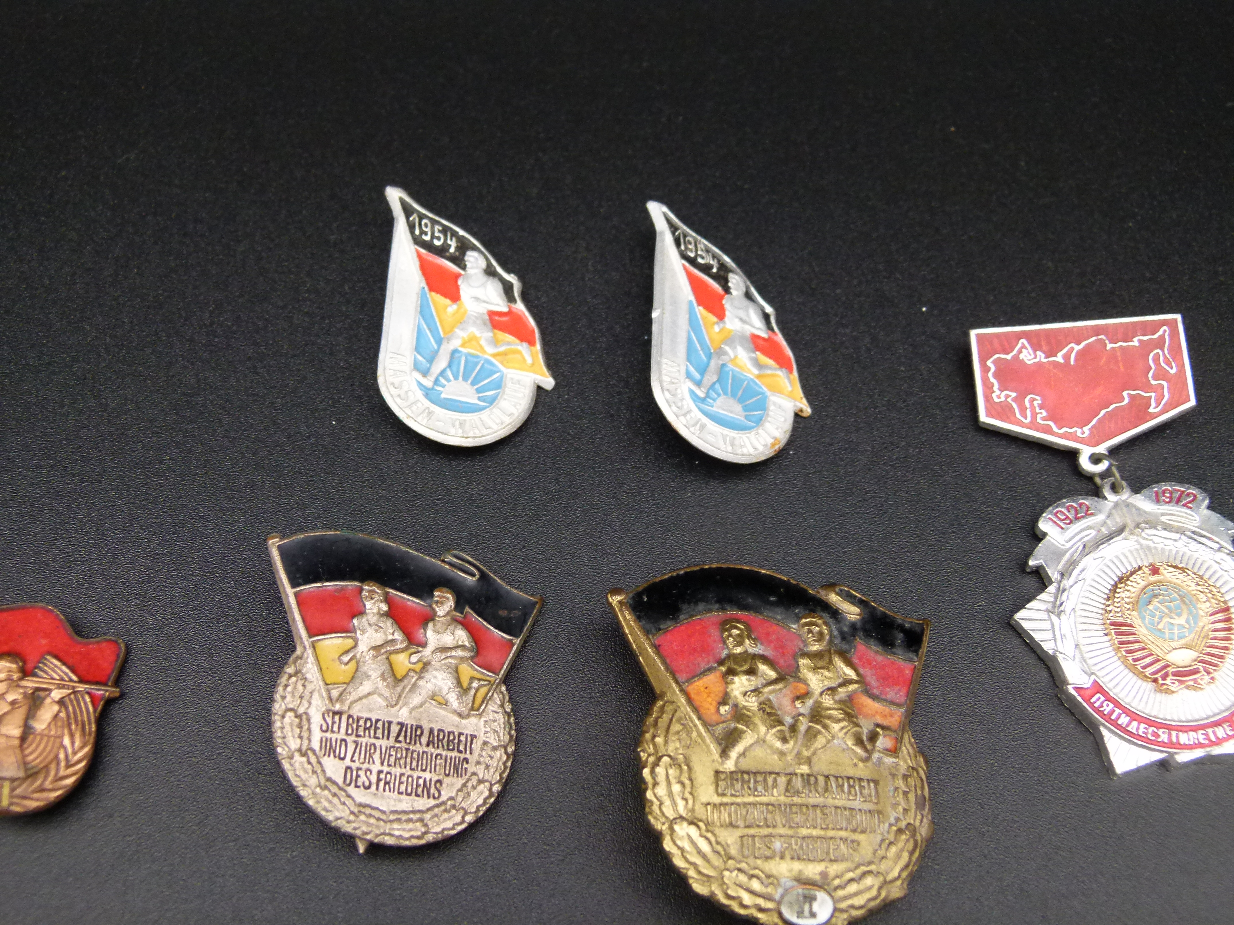 Set Fruehe DDR Abzeichen FDJ JP GST emailliert