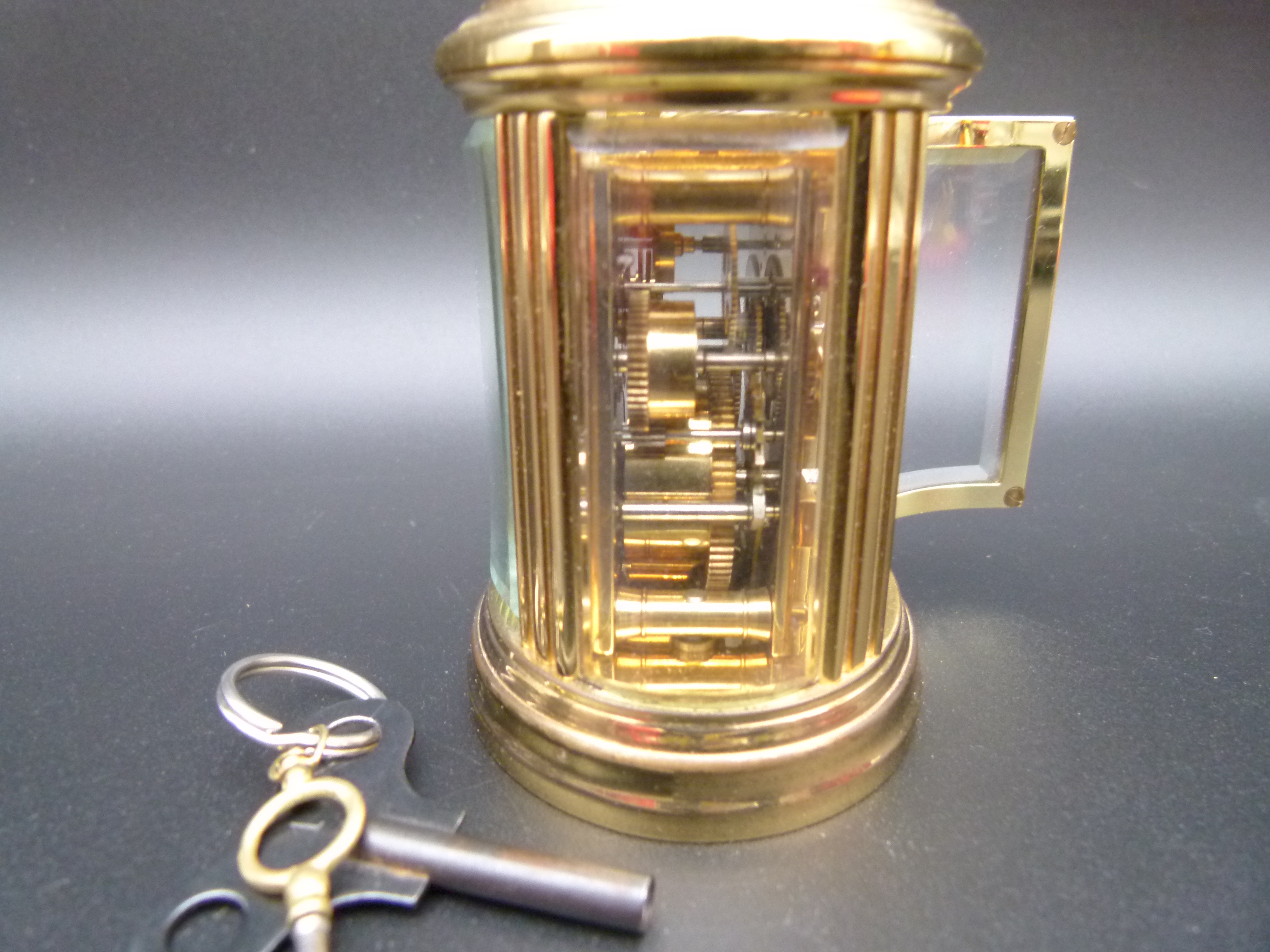 Franzoesische Reiseuhr Paris mit Wecker