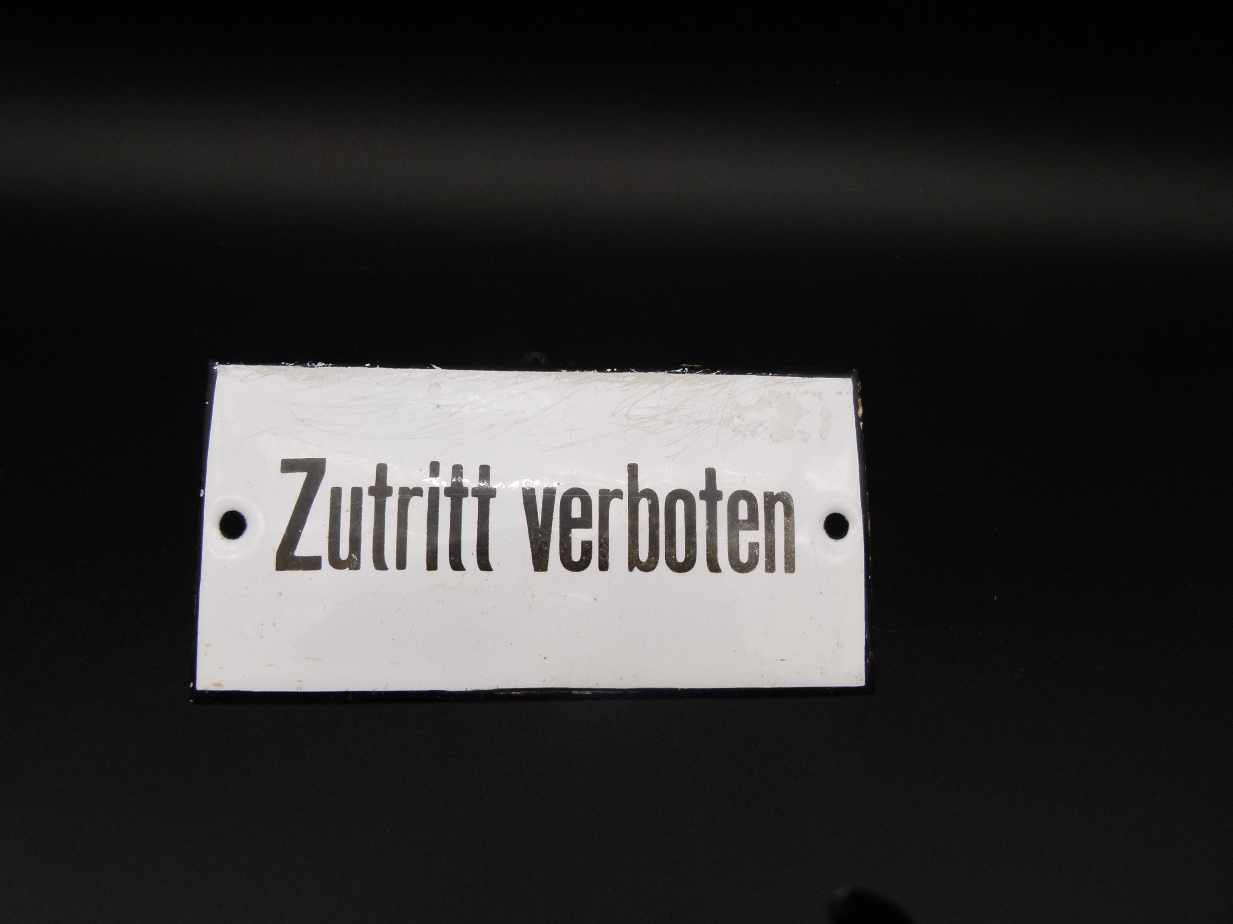 Emaille Tuerschild Zutritt verboten um 1920
